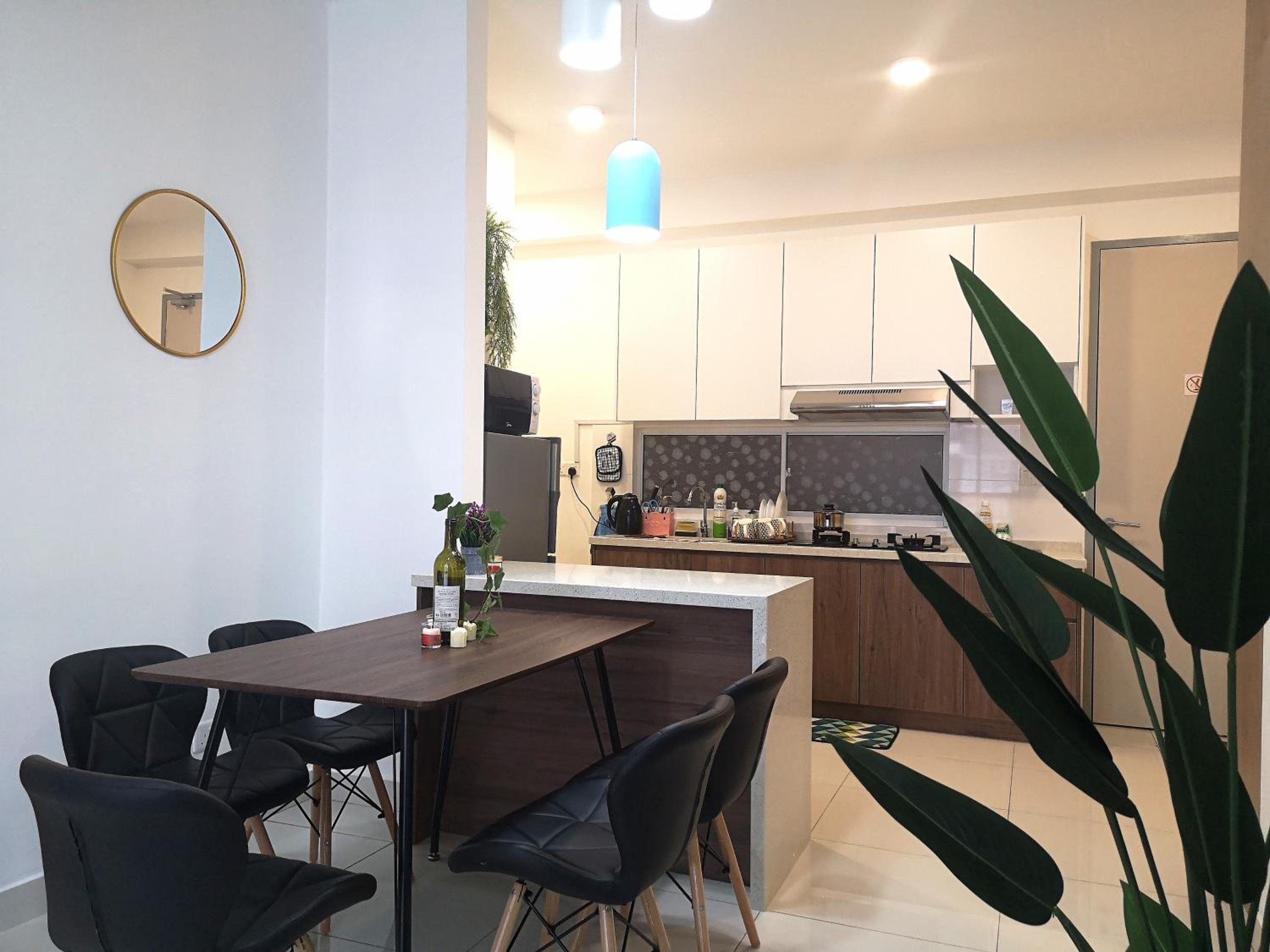 Pinnacle Sri Petaling nearby Stadium Bukit Jaili Cozy 8ppl Maxine suite