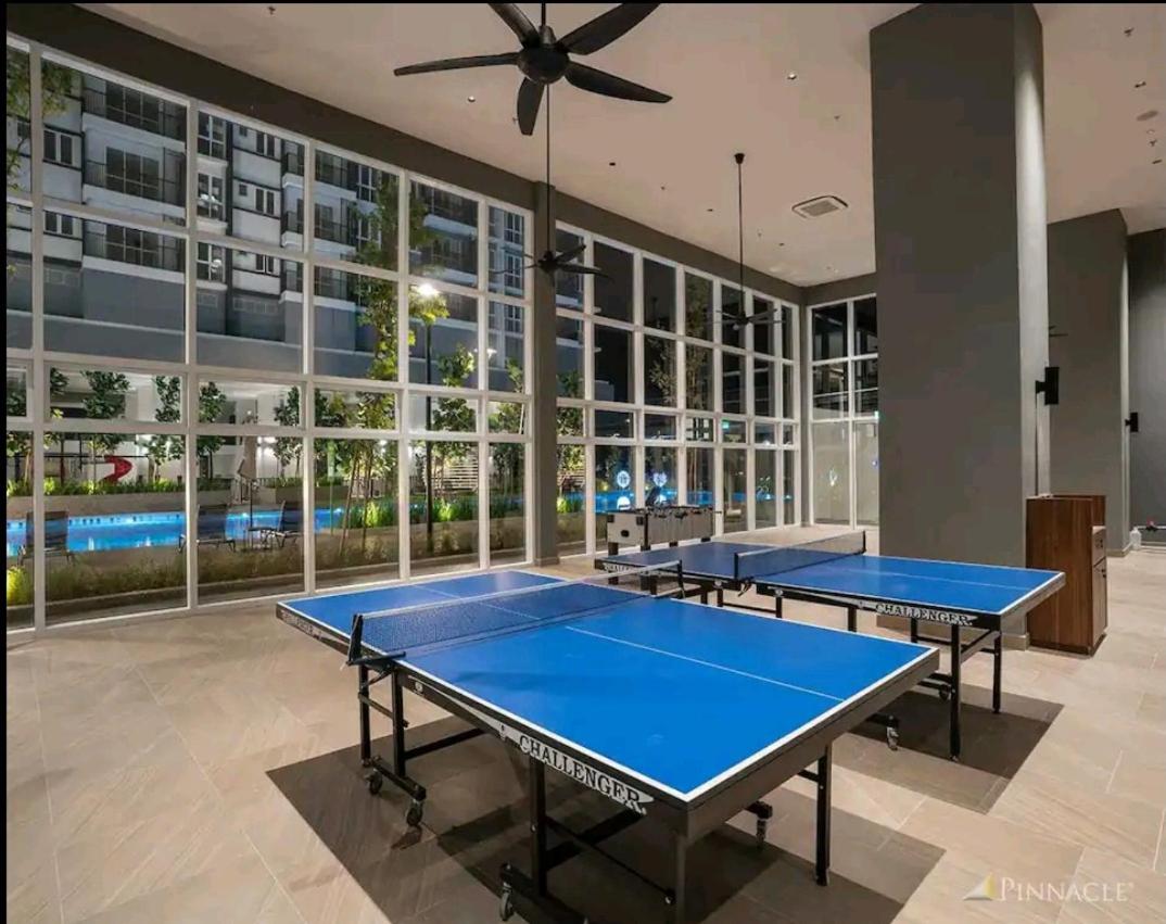 Pinnacle Sri Petaling nearby Stadium Bukit Jaili Cozy 8ppl Maxine suite