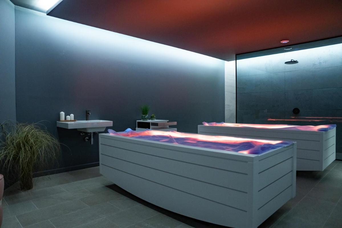 Jacuzzi