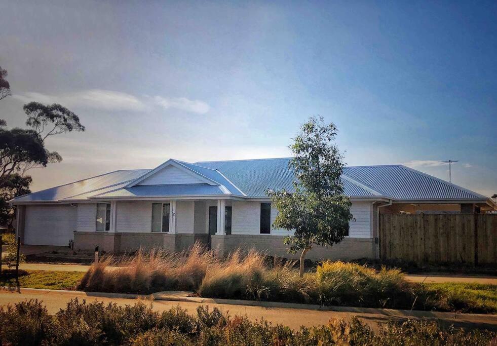 Seafoam, Cowes, New Home, Fast NBN WIFI