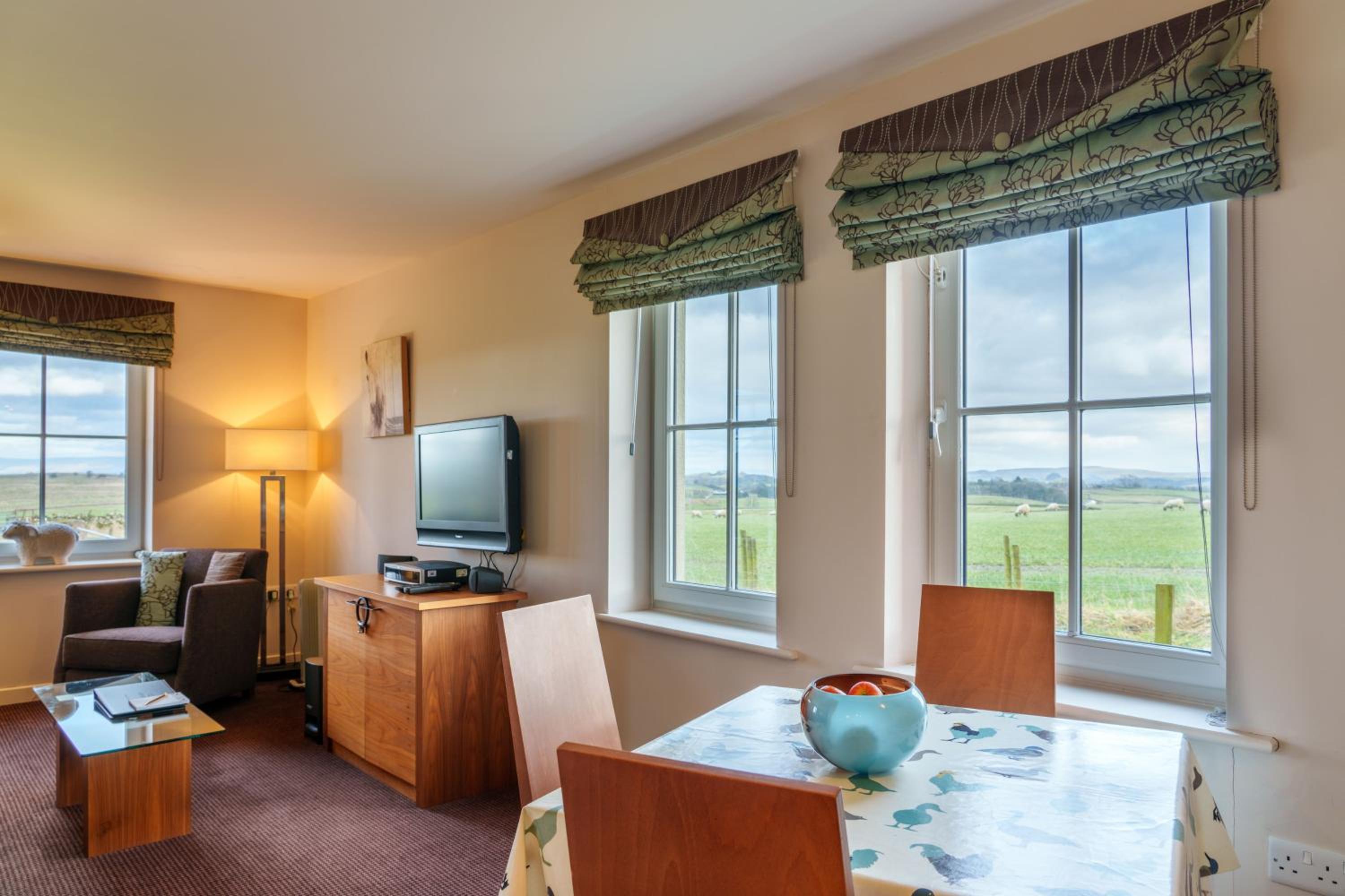 12 Ullswater Suite - Whitbarrow Village view 2