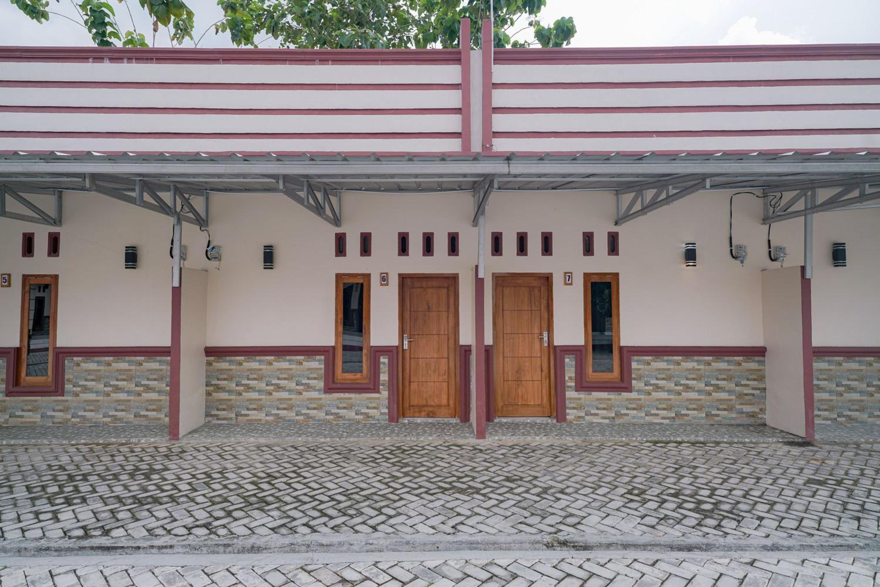 RedDoorz @ Seputih Jaya Lampung view 2