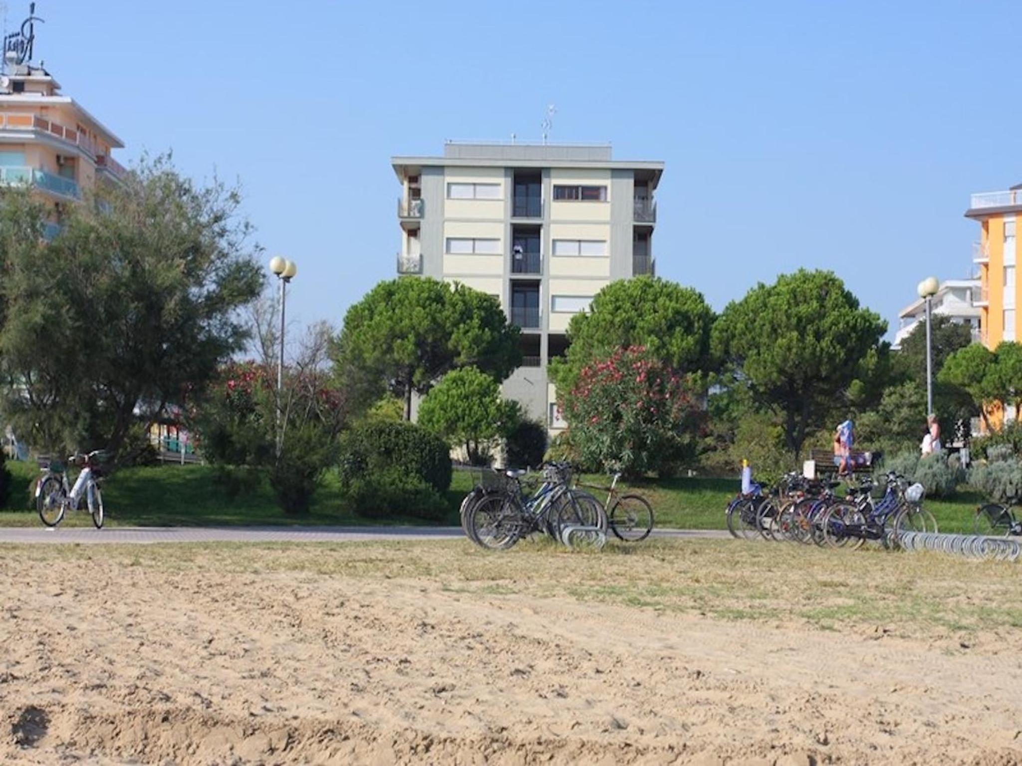 Seaside studio for 4 people in Bibione - Beahost view 4