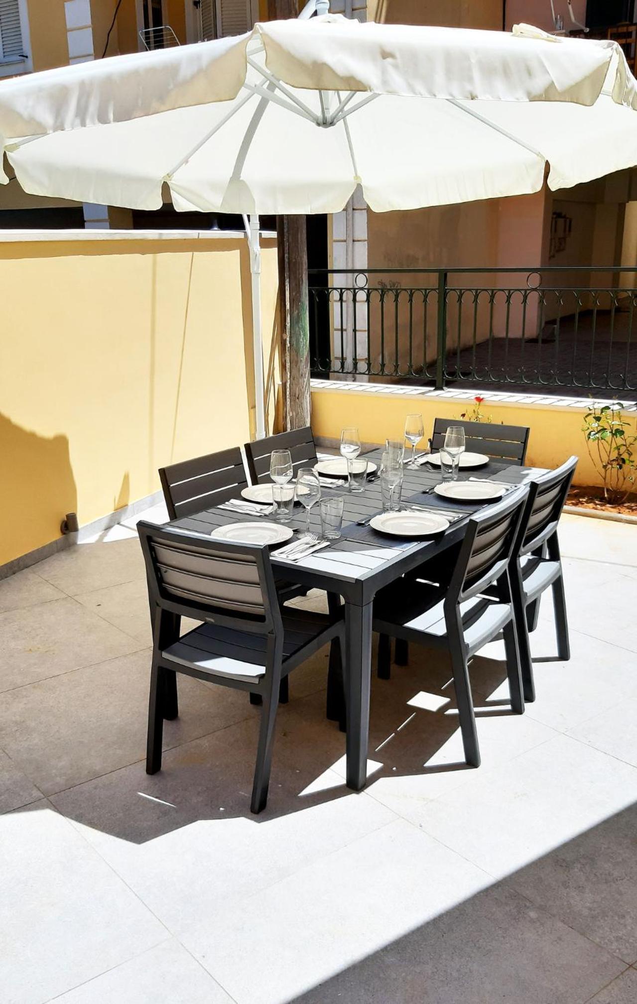 Melina's Urban Retreat view 3