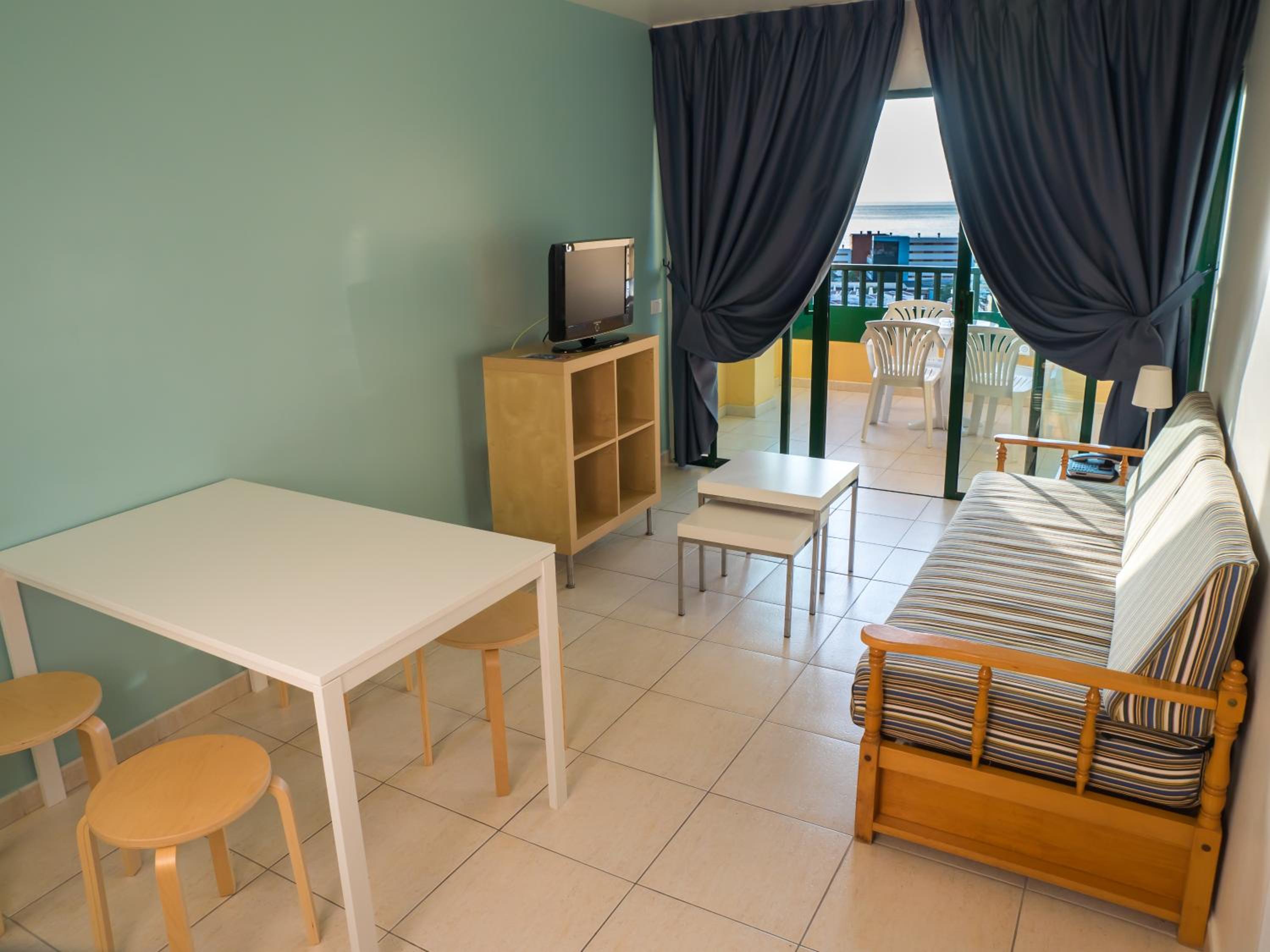 Laguna Park 1 en Adeje — hotel room