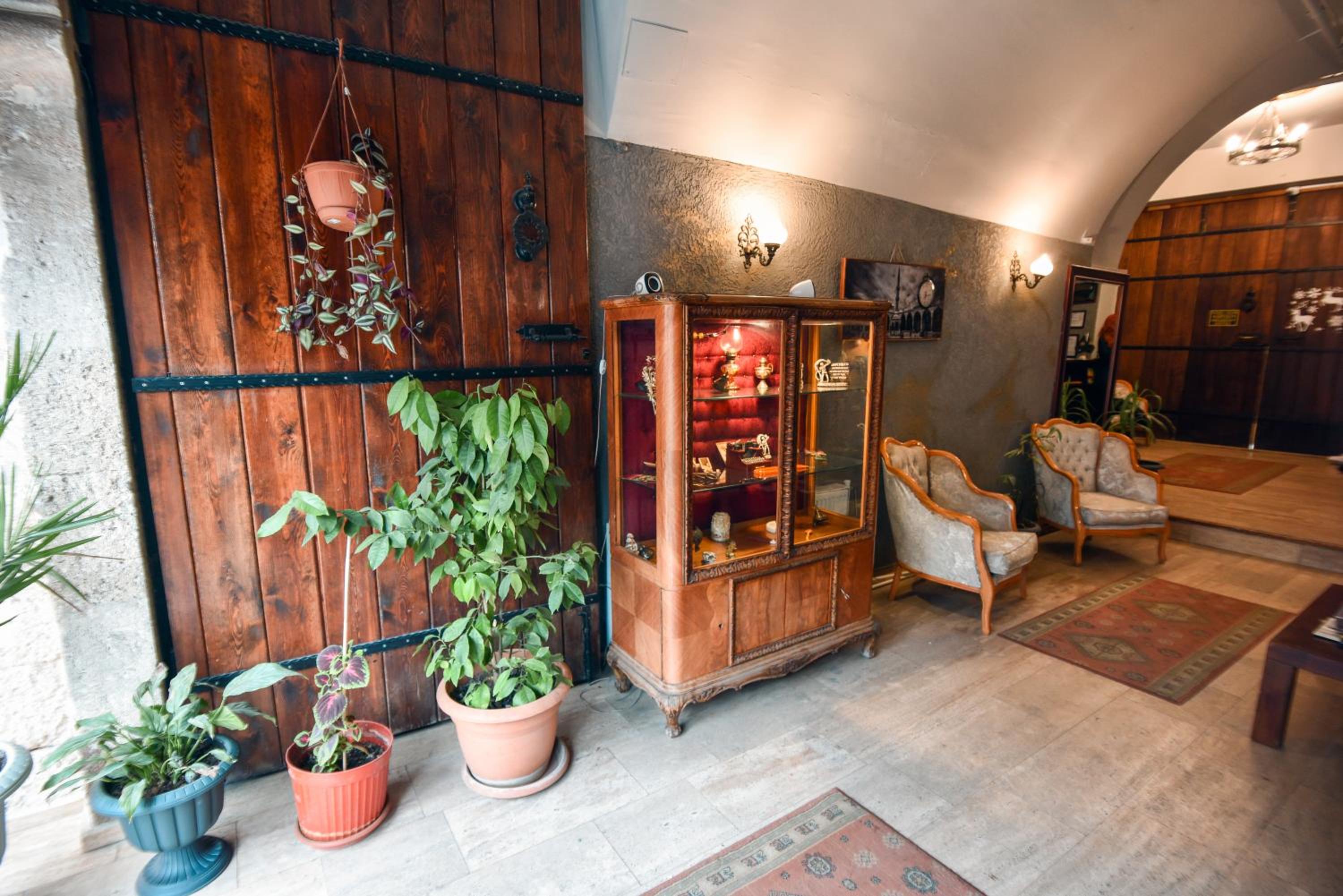 Taşhan Hotel