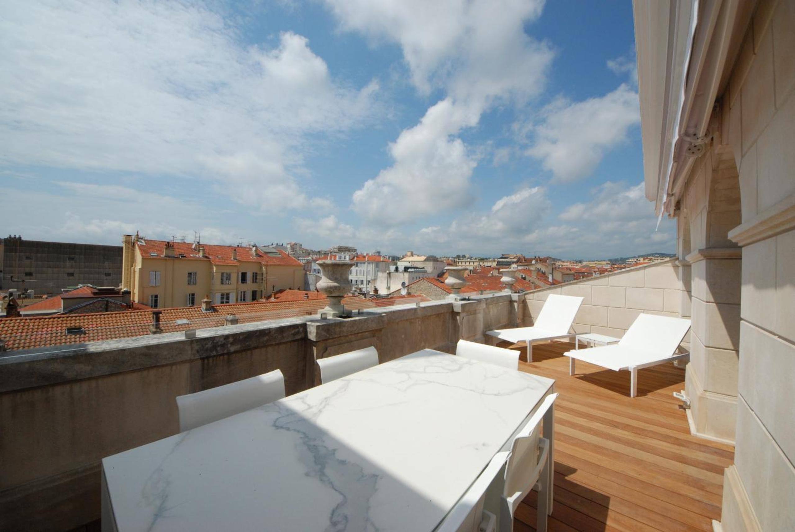FOCH Bright prestigious apartment in Cannes ! photo 3