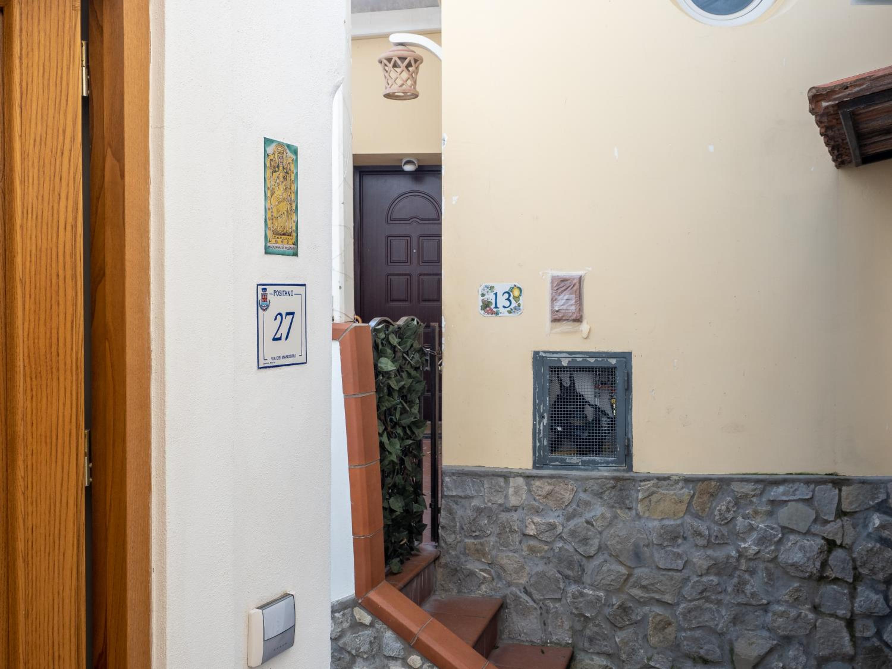 Photo 33