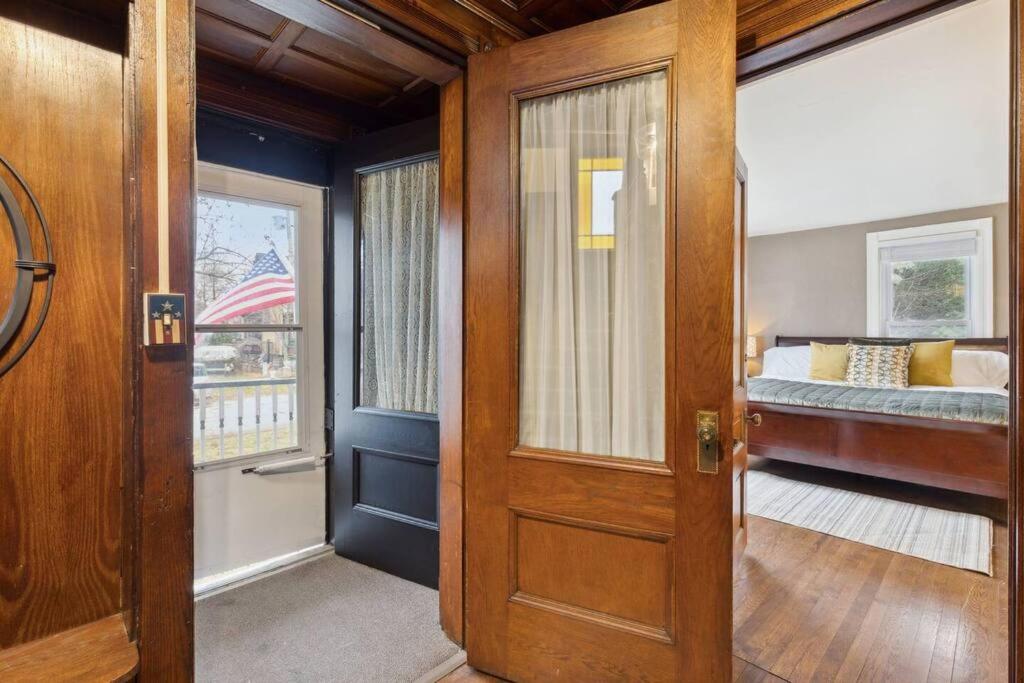 Historic + Pet-Friendly Gem view 5