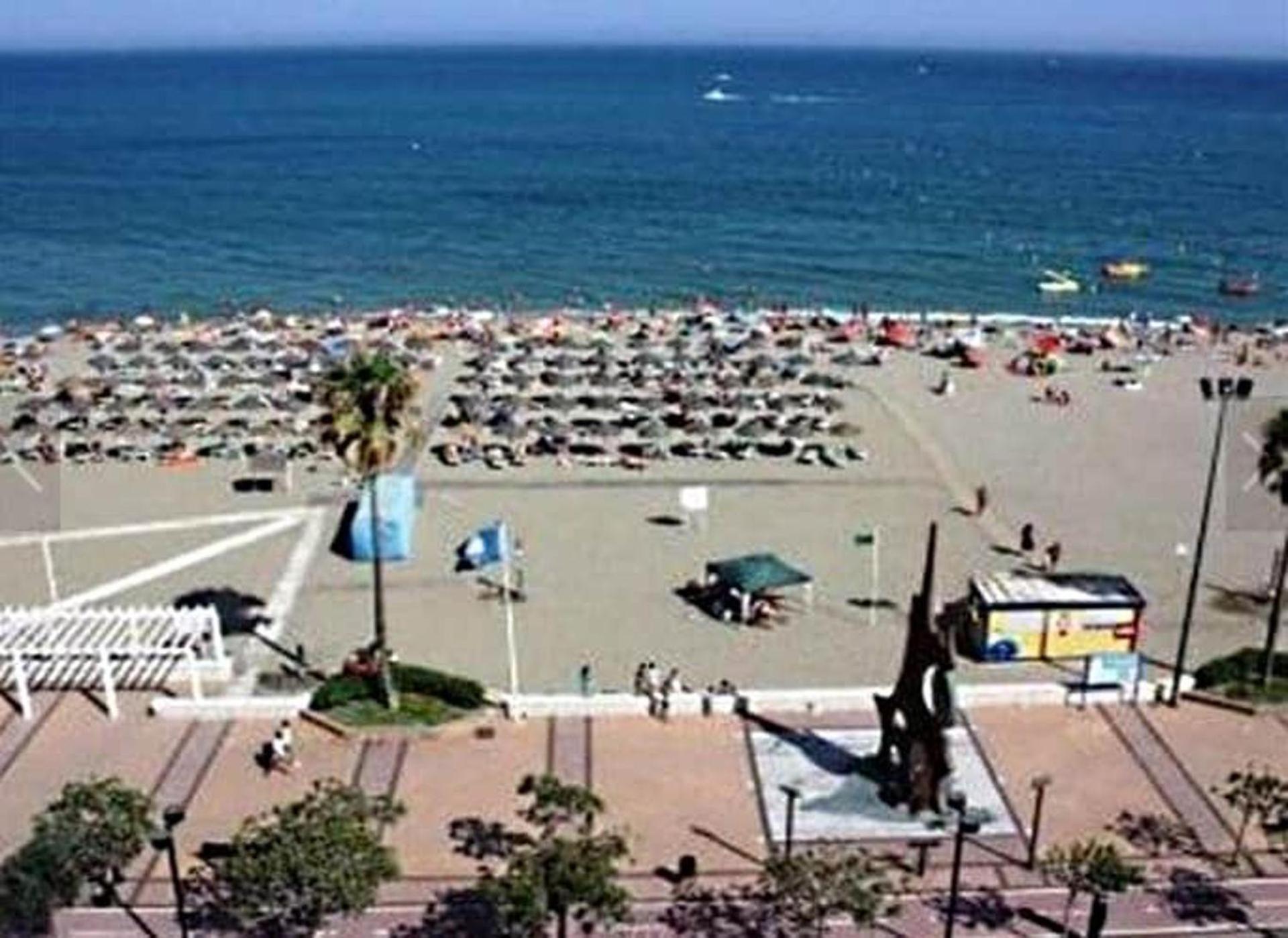 Charming 3-Bed Apartment in Fuengirola view 2