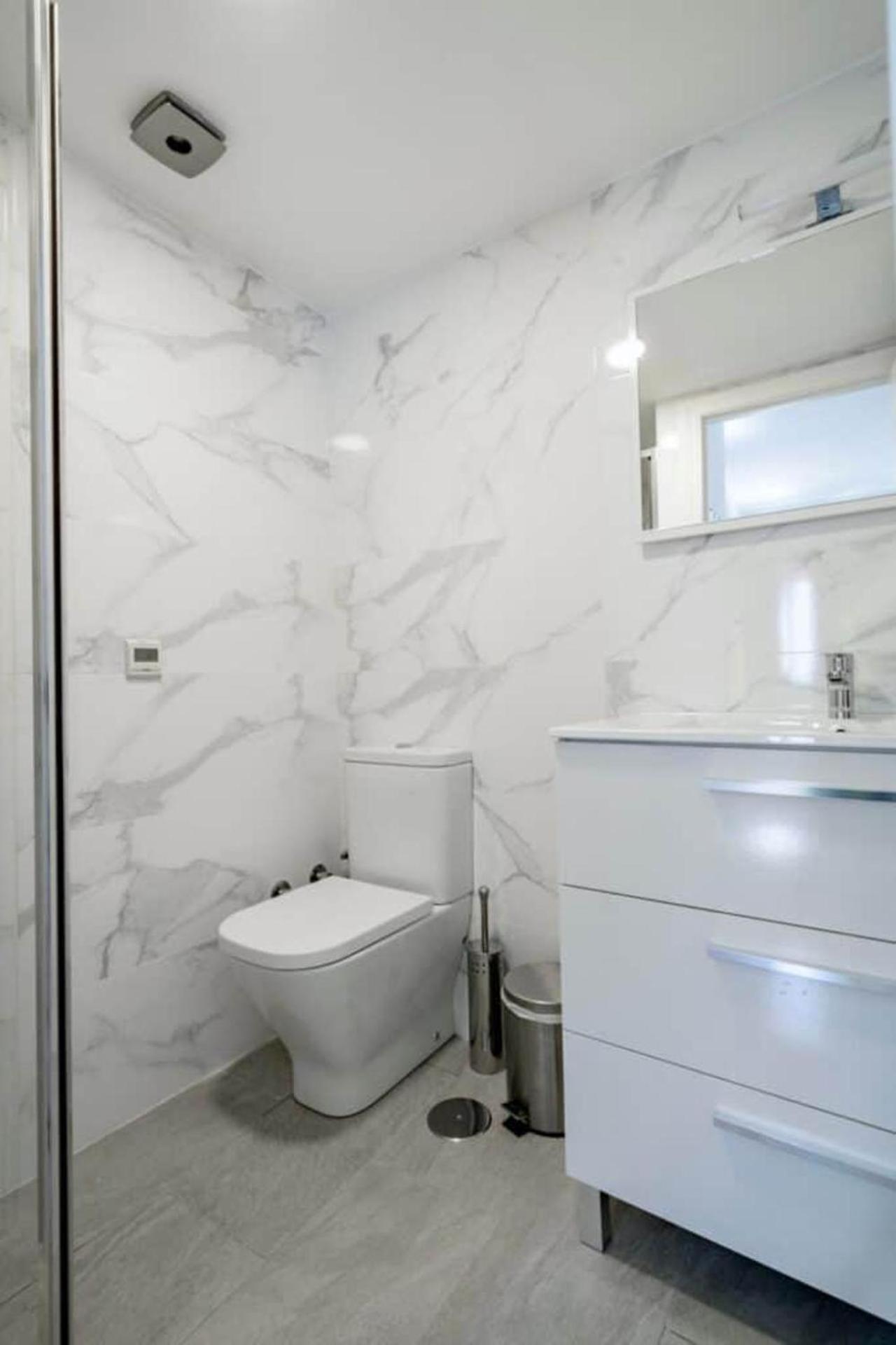 Charming 3-Bed Apartment in Fuengirola view 3