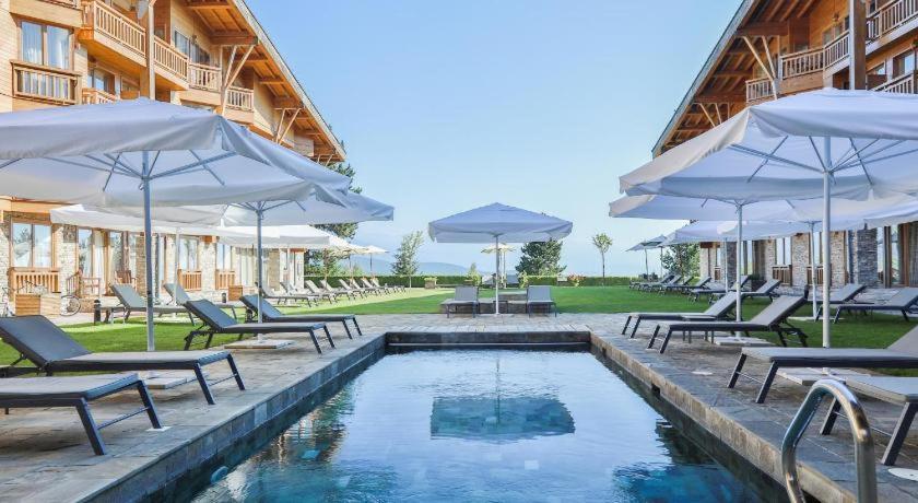 Pirin Golf Villa Compass Property