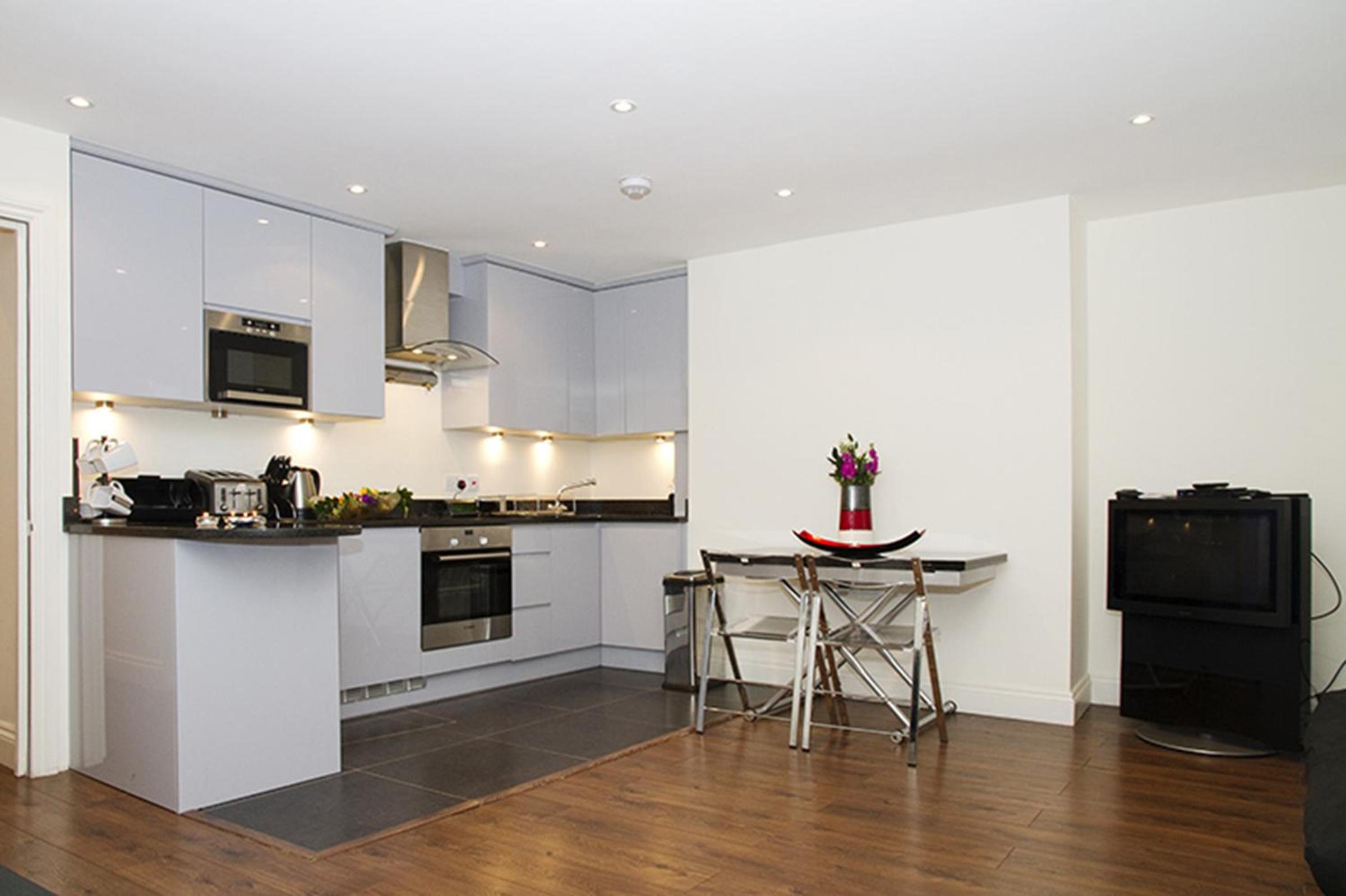 Holiday Lets London - C