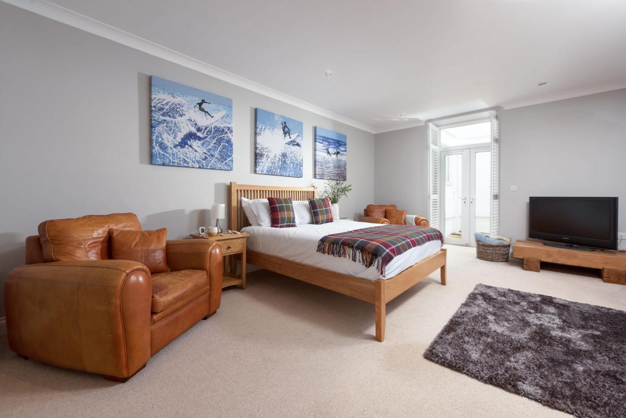 3 The Manor - Opposite a golf course - Pet friendly - Wi-Fi view 3