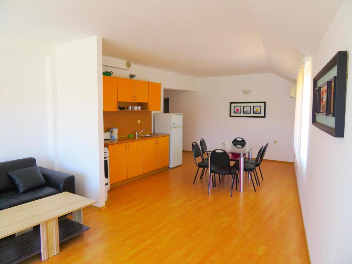 Photo 43
