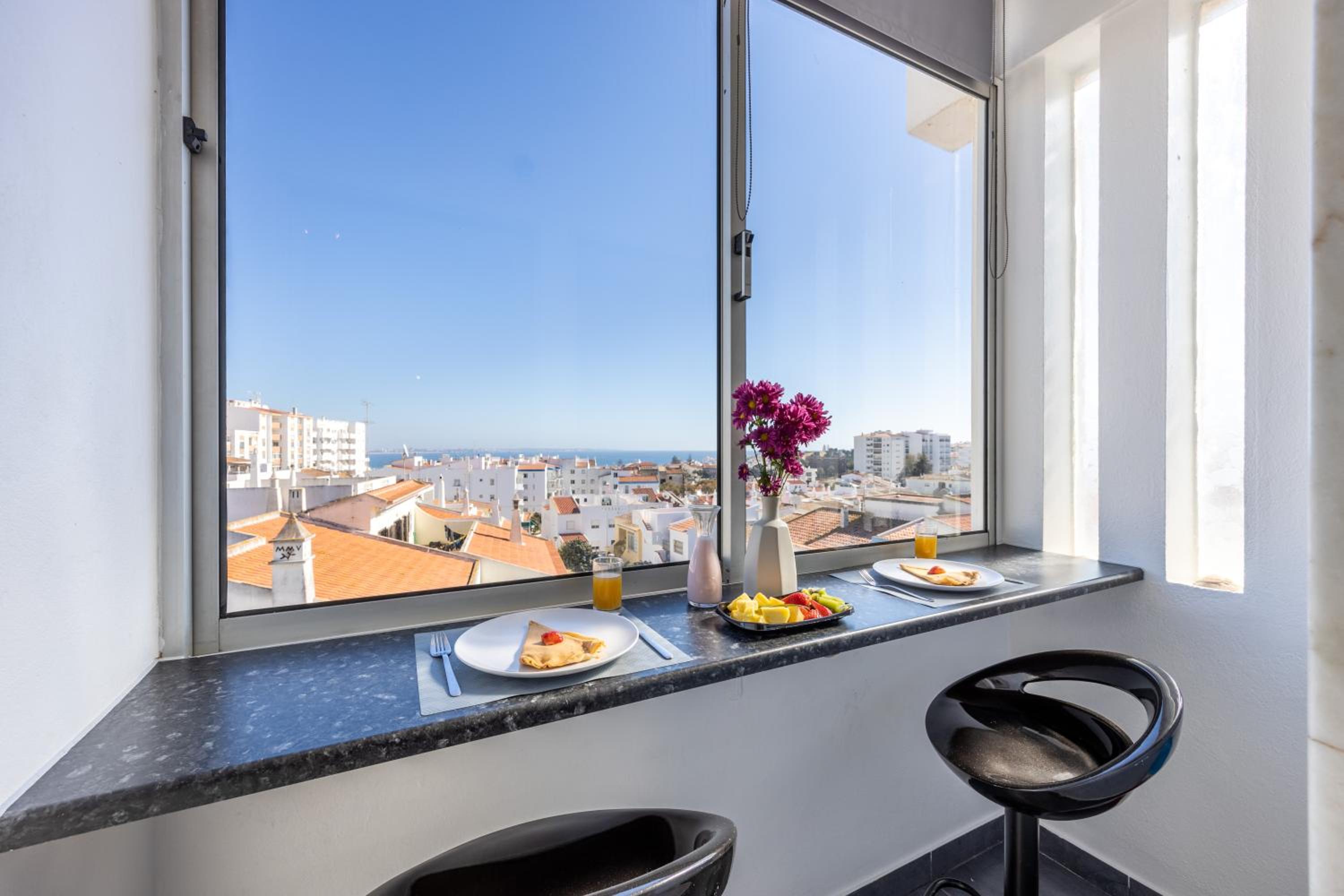 Stay on Top Apartments view 5