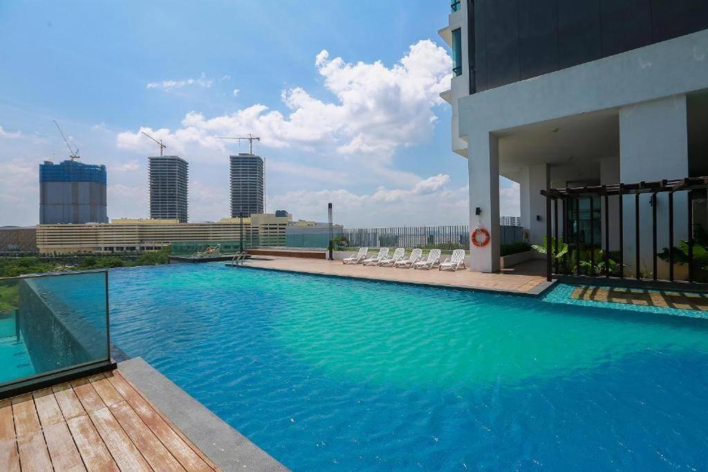 Southkey Mosaic 2 Bedroom Netflix 5-7 Pax Stylish Suite