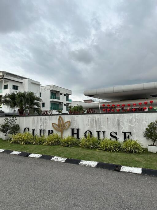 Ulike~home stay~Setia residen~4room