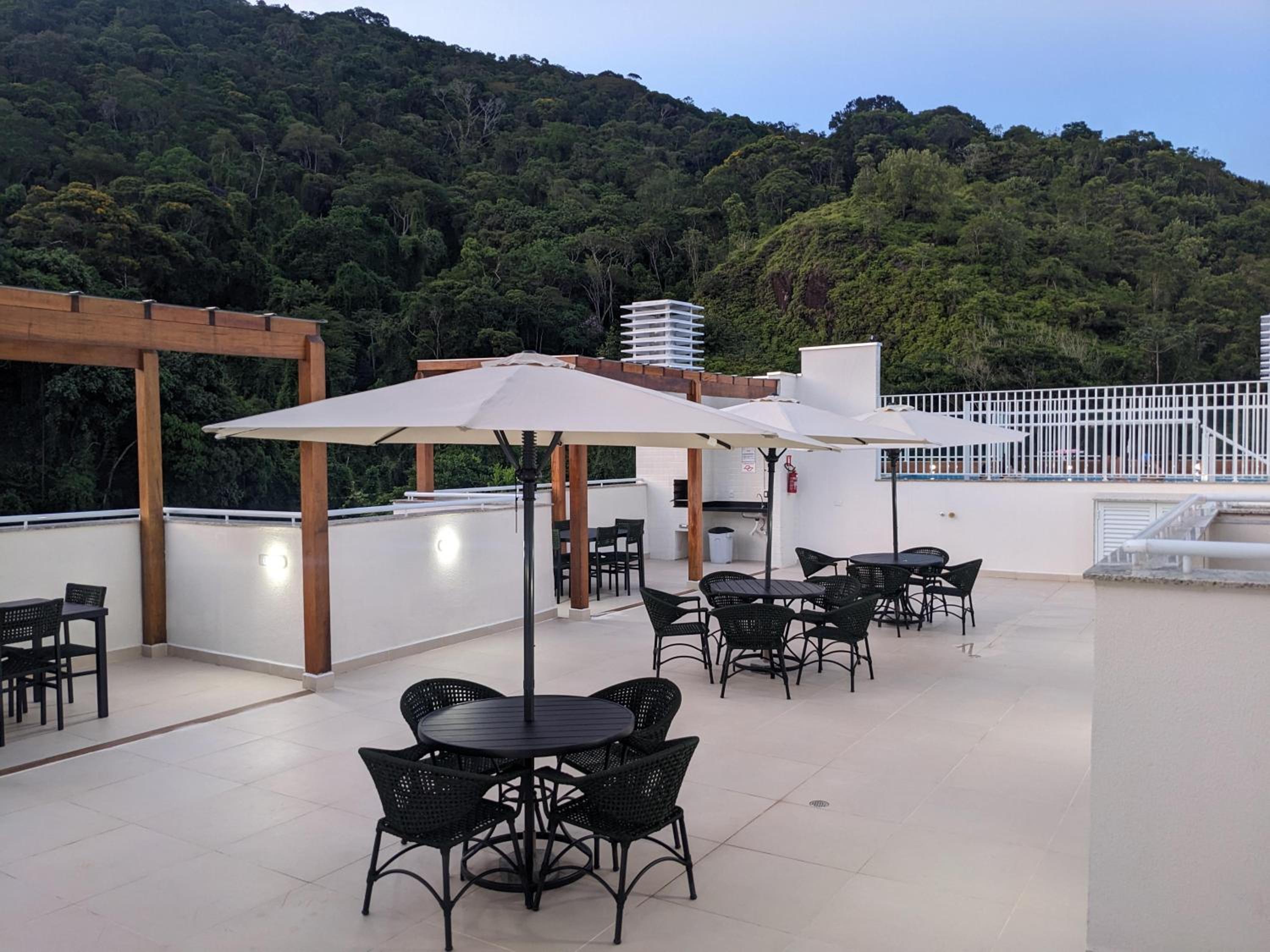 Apartamento VIP Toninhas Lumiere