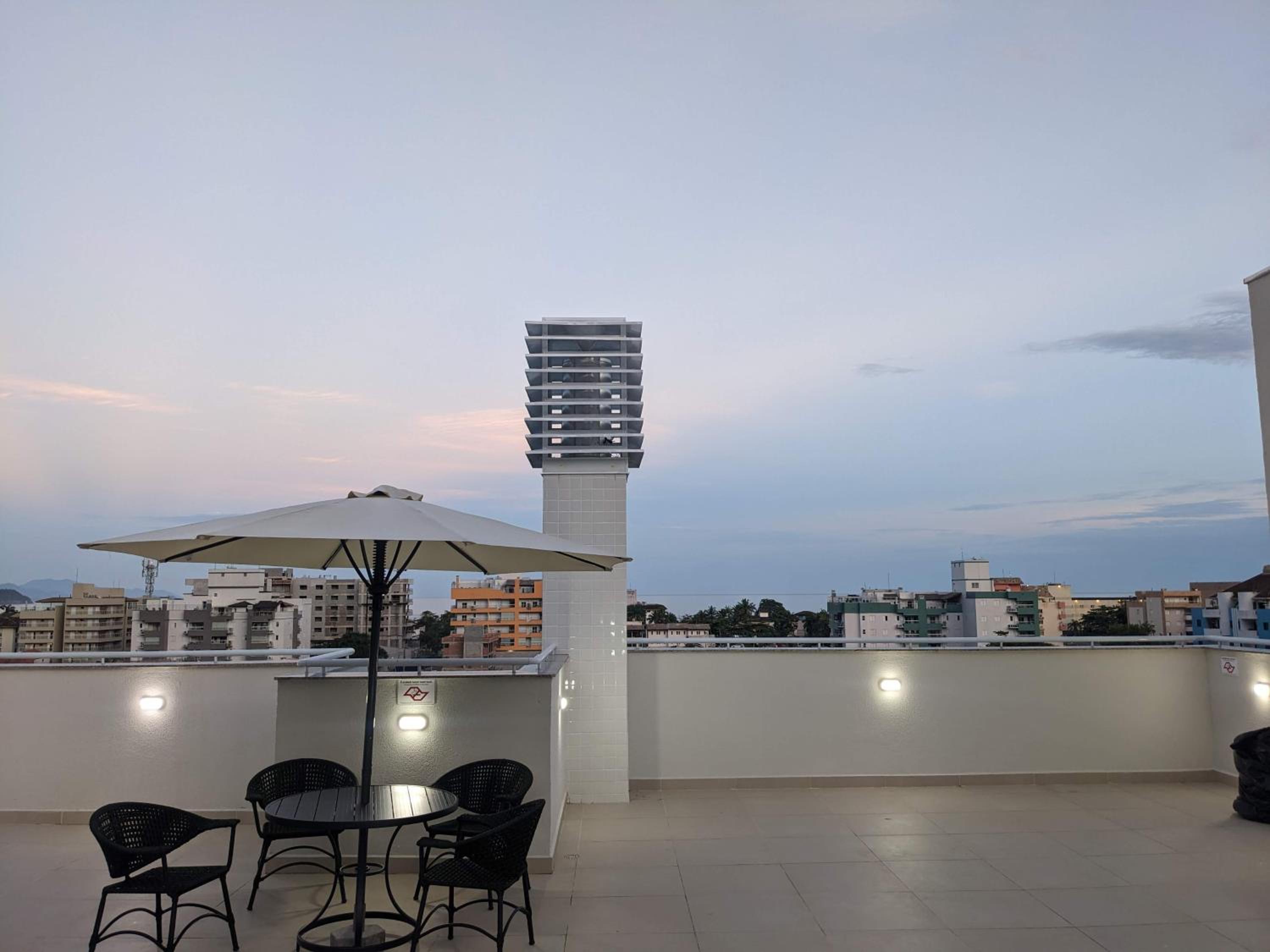 Apartamento VIP Toninhas Lumiere