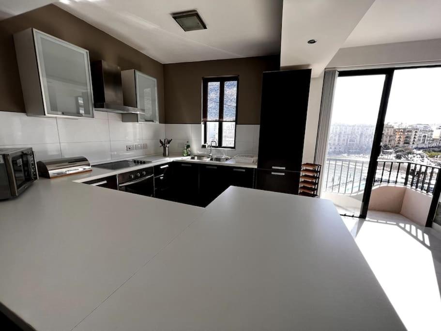 Seafront Meridionale 2Bedroom Apartment photo 2