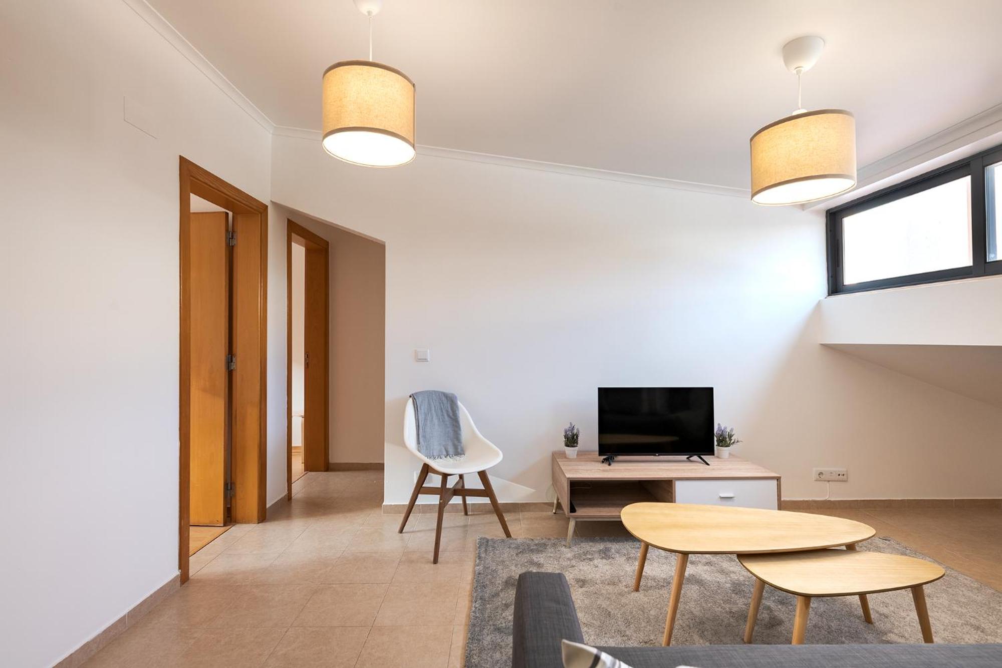 Santos Gem IV - Central Studio - Work-Friendly
