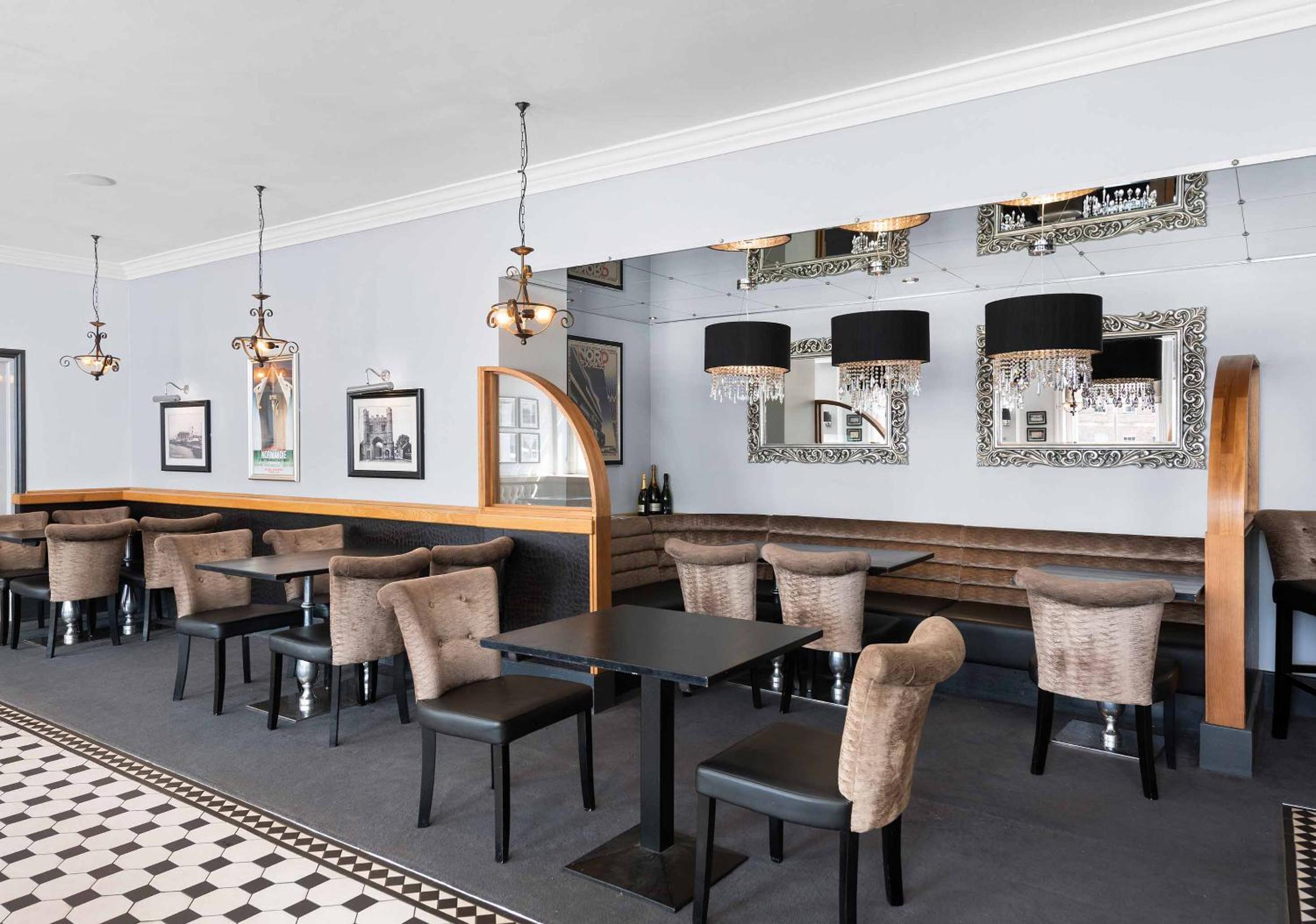 Kings Lynn Vacations - Dukes Head Hotel - Property Image 48