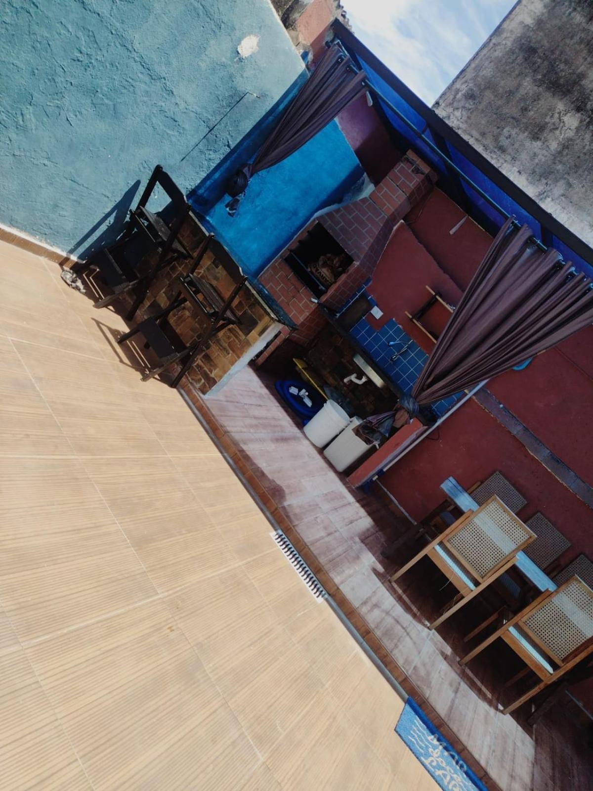 Casa em Peruibe 3 dormitórios sendo 1 suite Pe na Areia