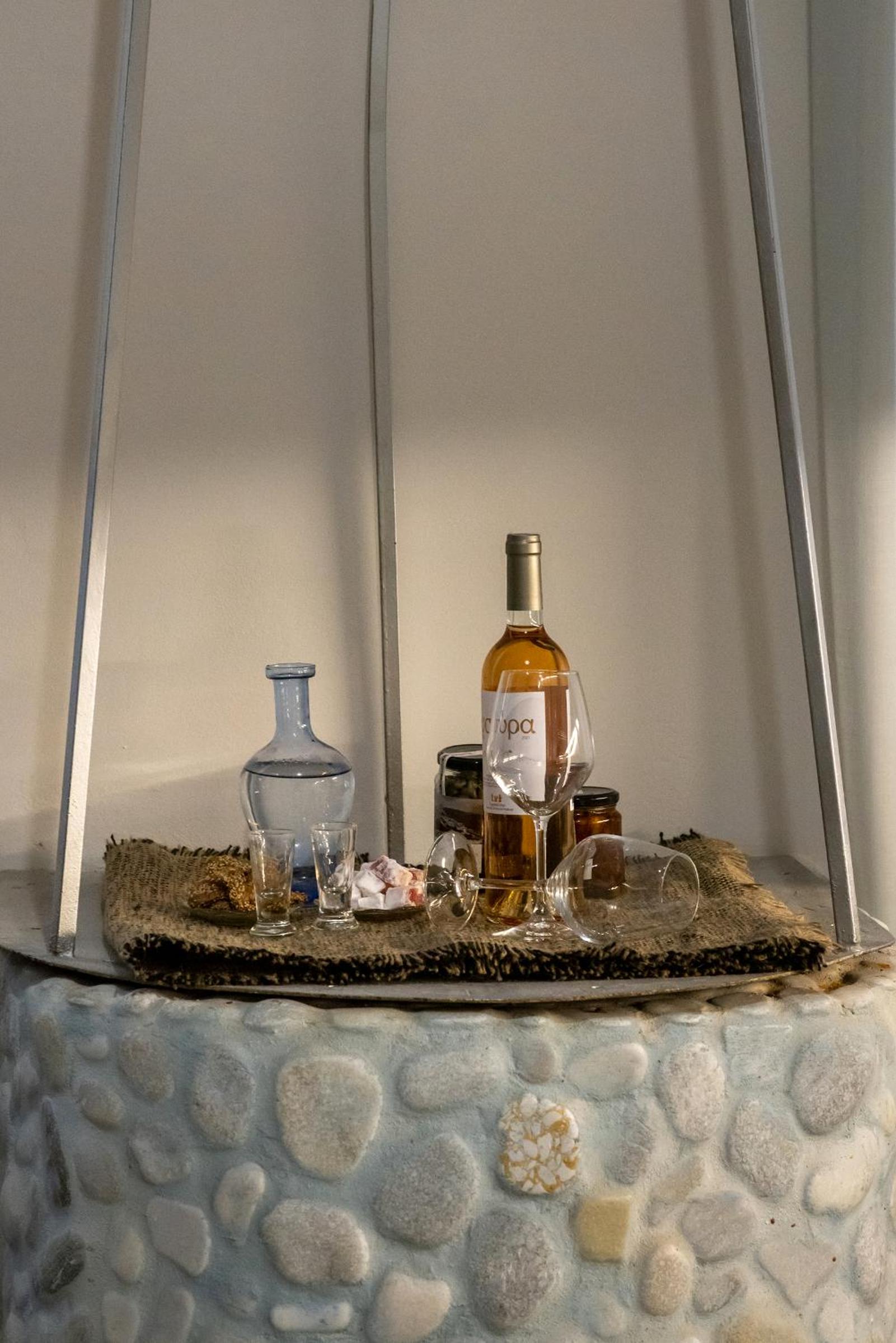 Hotel Grammata Suites - Image 1