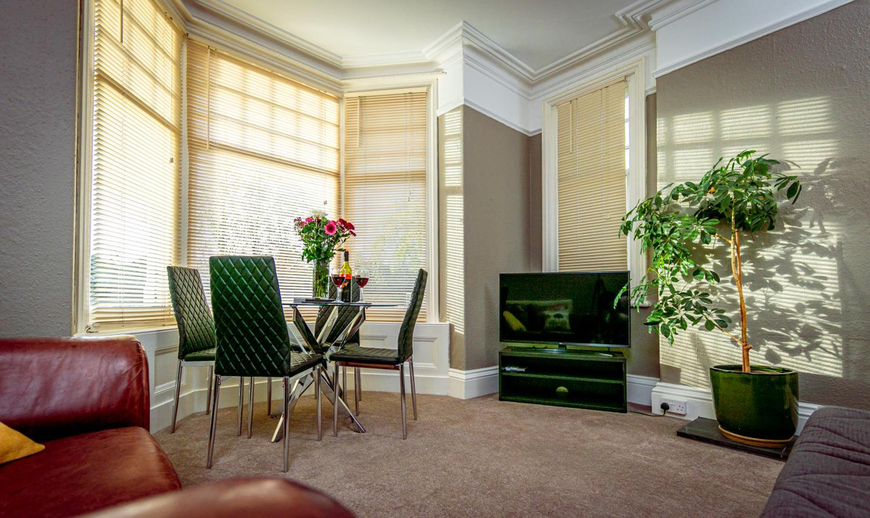 Spacious Ground Floor Apartment