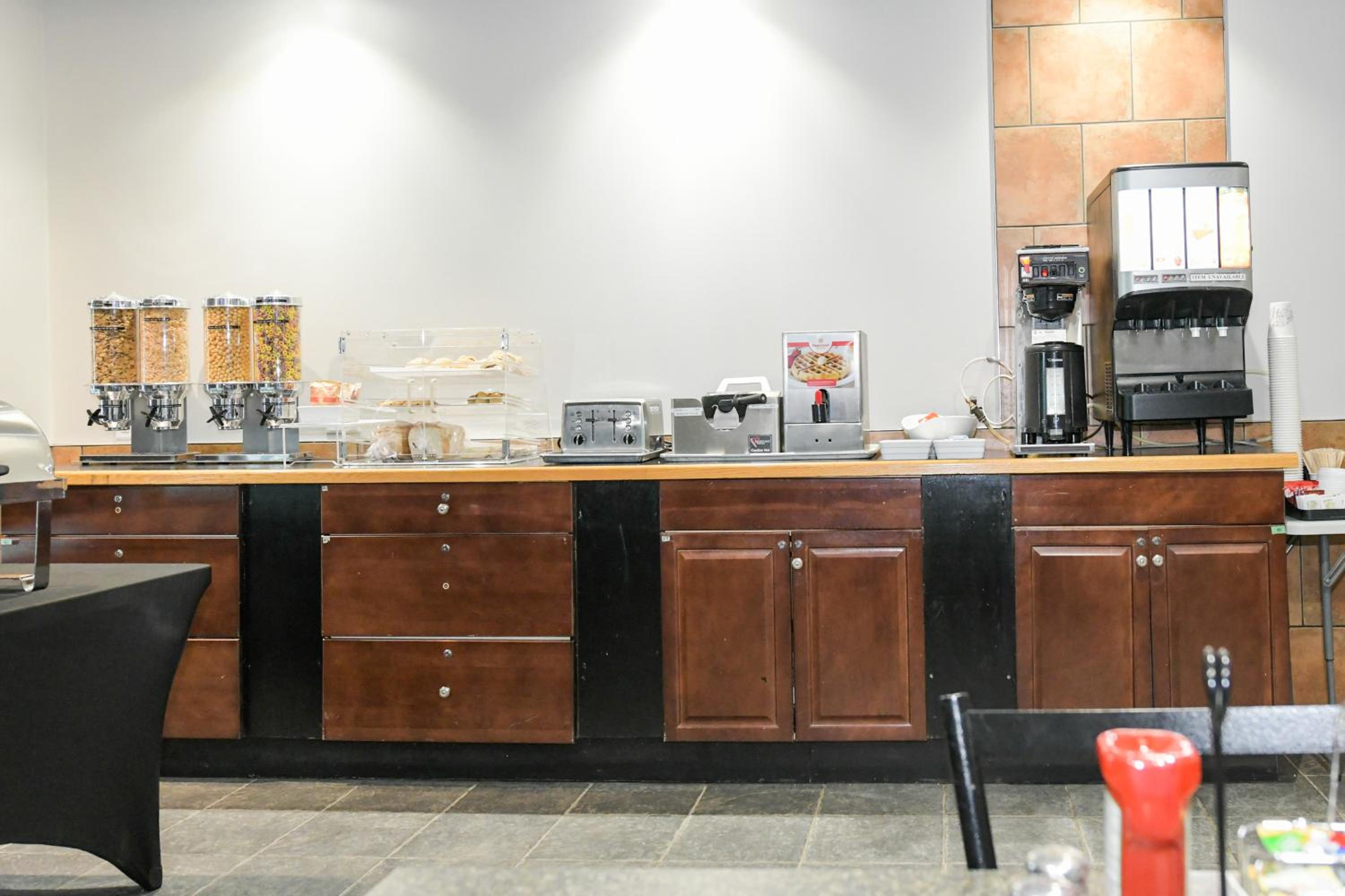 Fort Mcmurray Vacations - Prime Hotel - Property Image 4