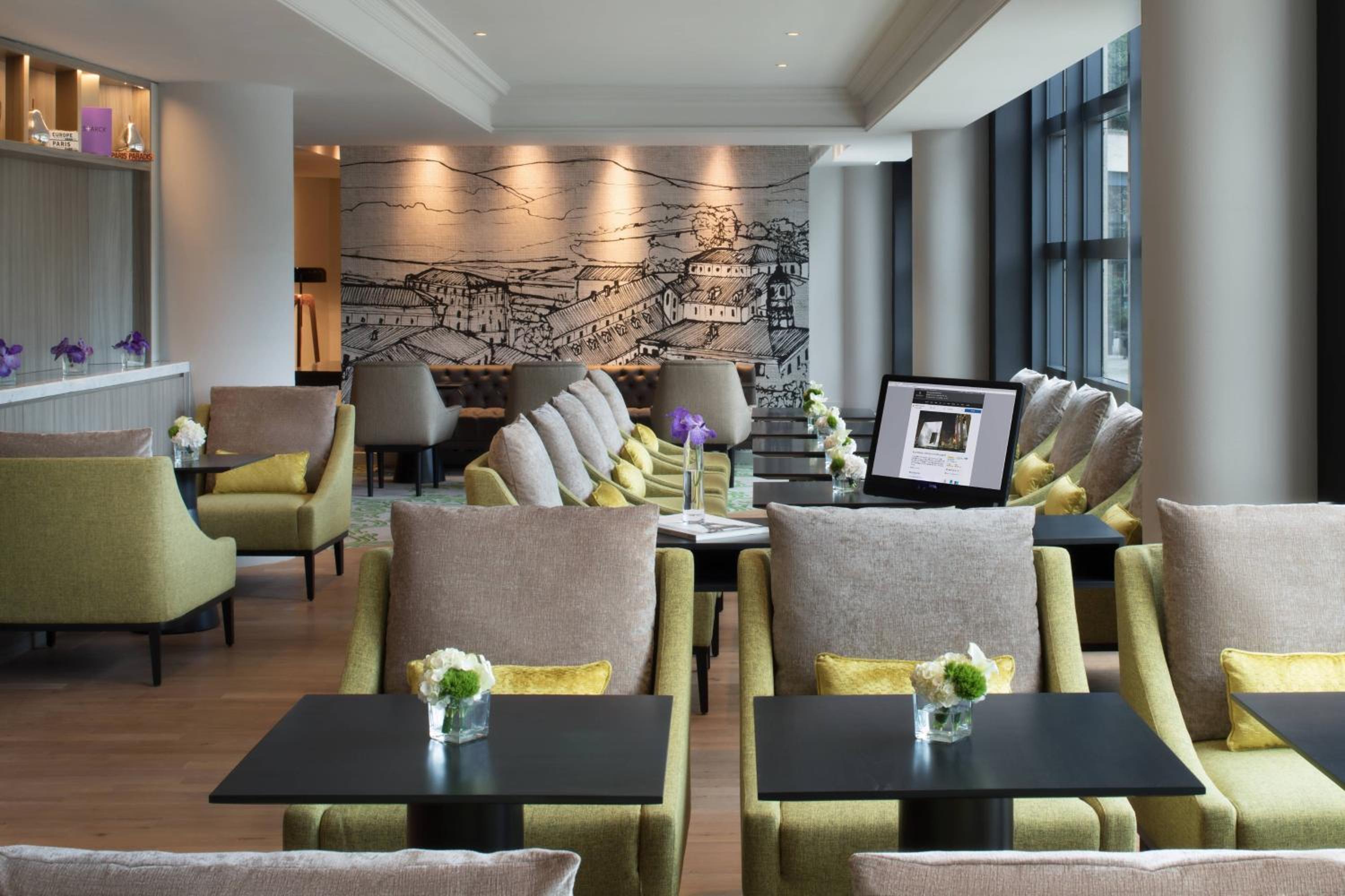 Puteaux Vacations - Renaissance Paris La Defense Hotel - Property Image 4