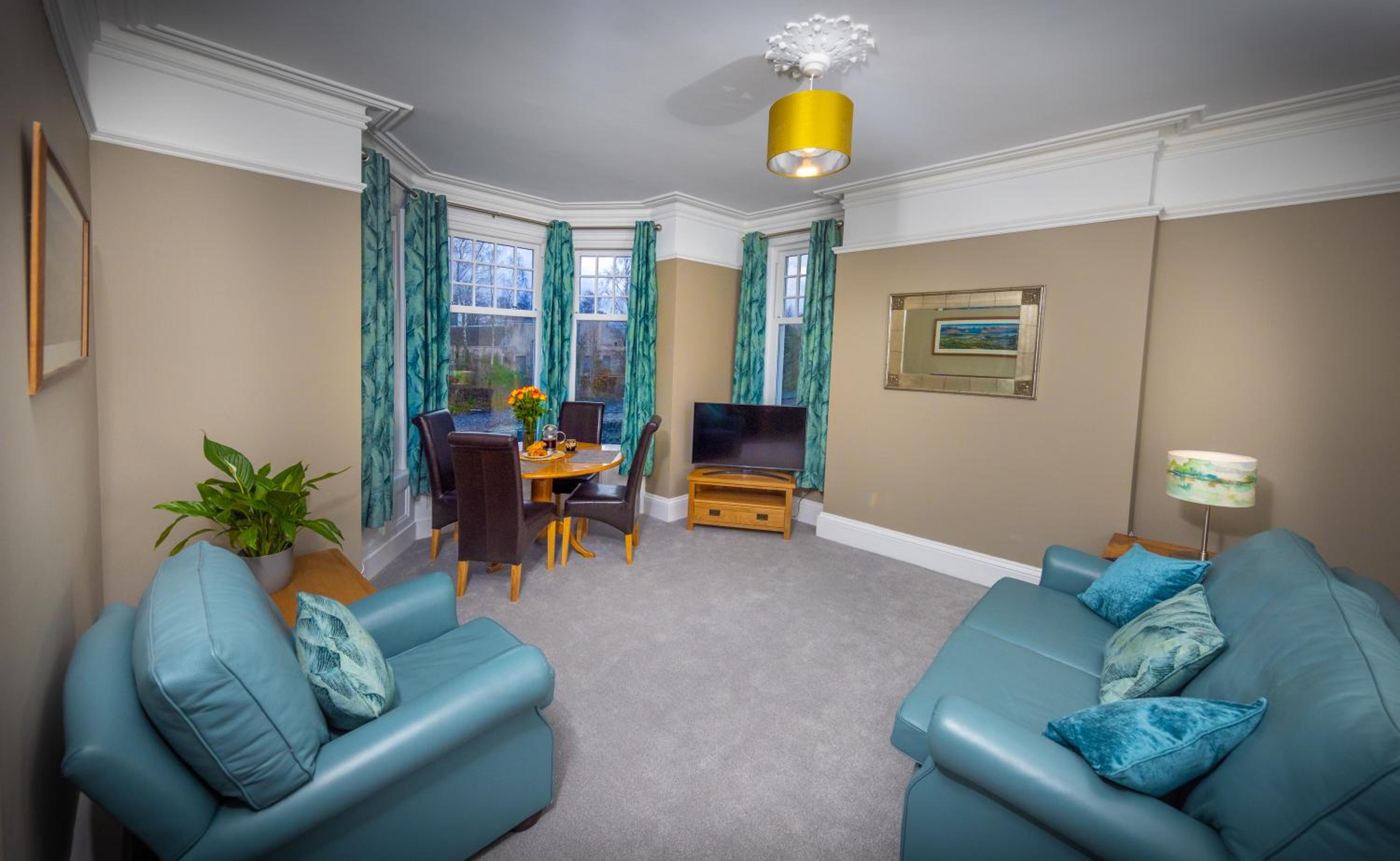 Spacious 1st Floor Apartment view 2