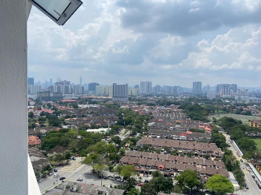 residensi condominium, taman melati, danau kota, gombak