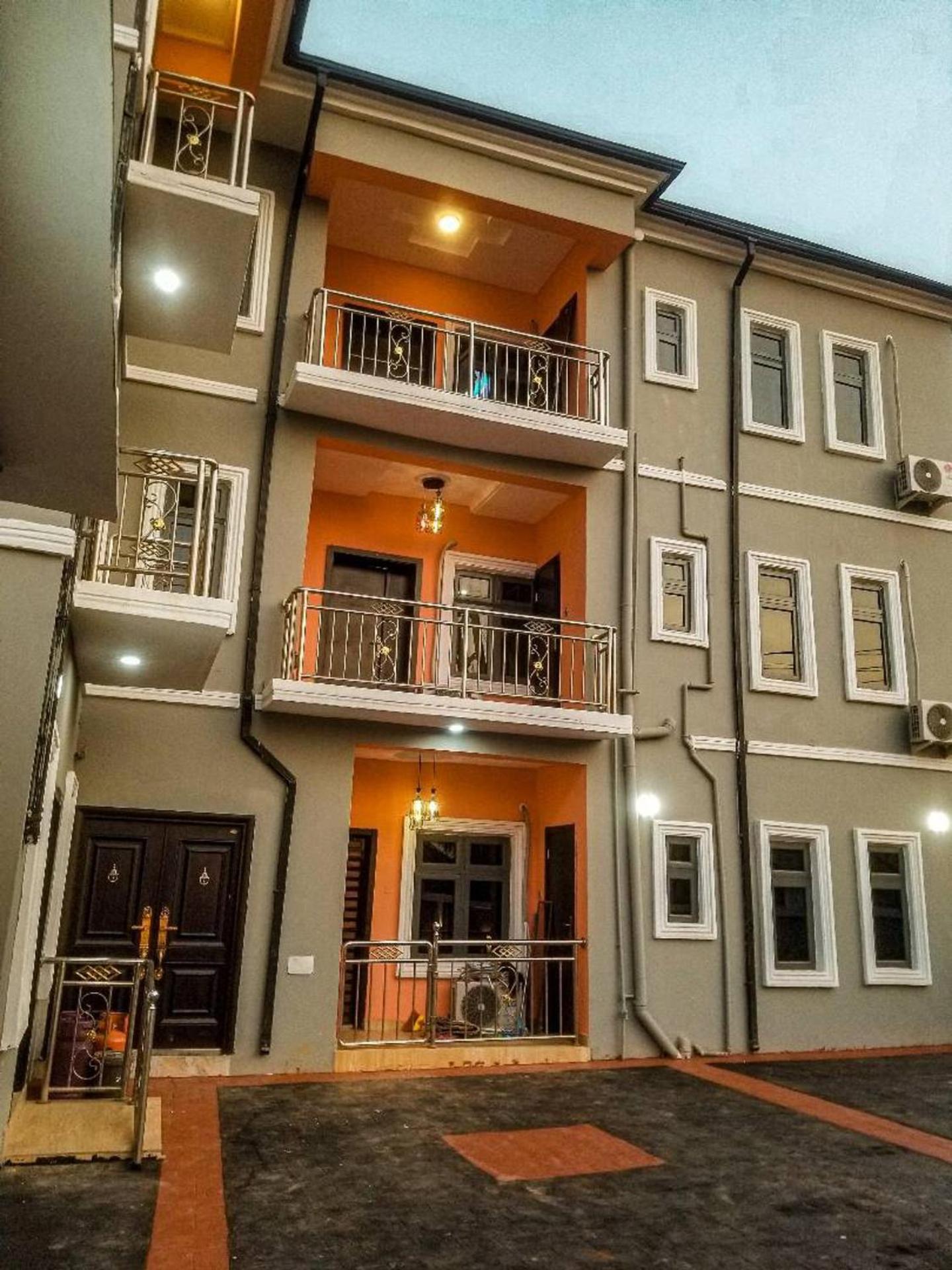 Apartment Sleeps 4 with Balcony and Parking
