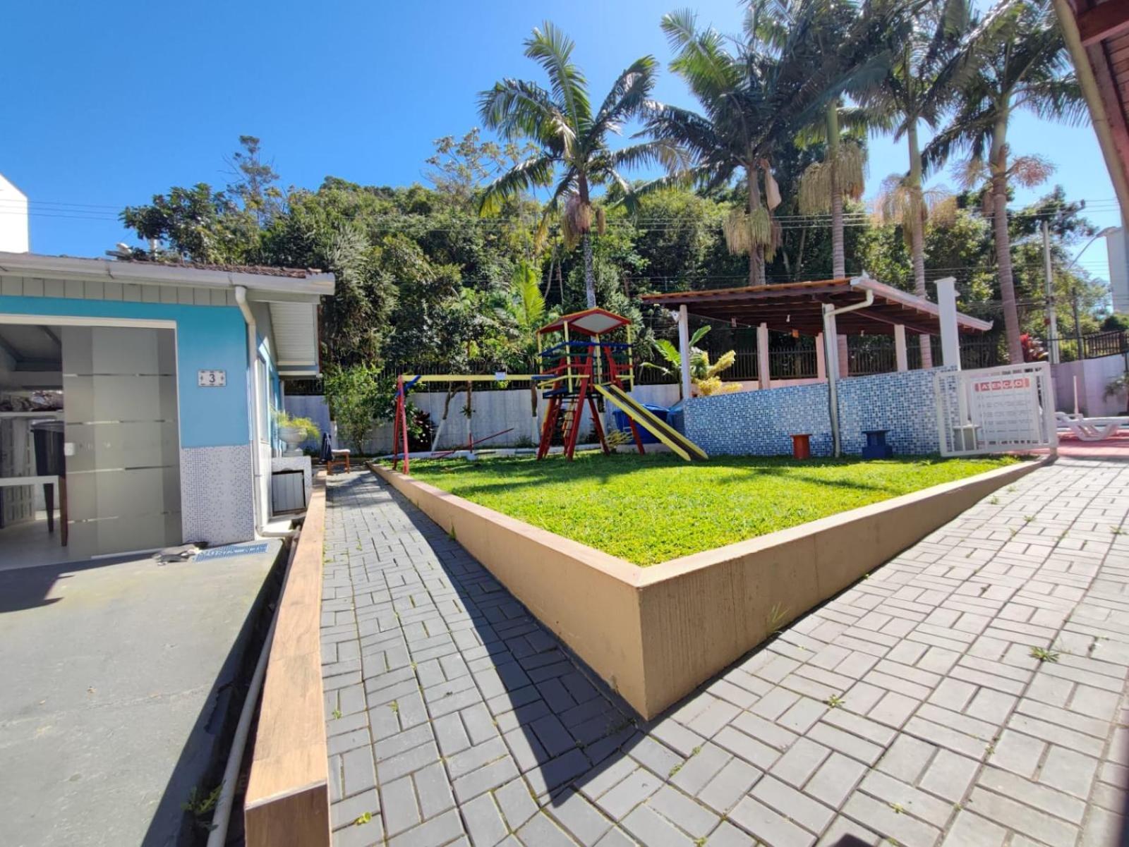 DK1 - CASA CoM 3 DORM COM PISCINA BRUNO KLEMTZ
