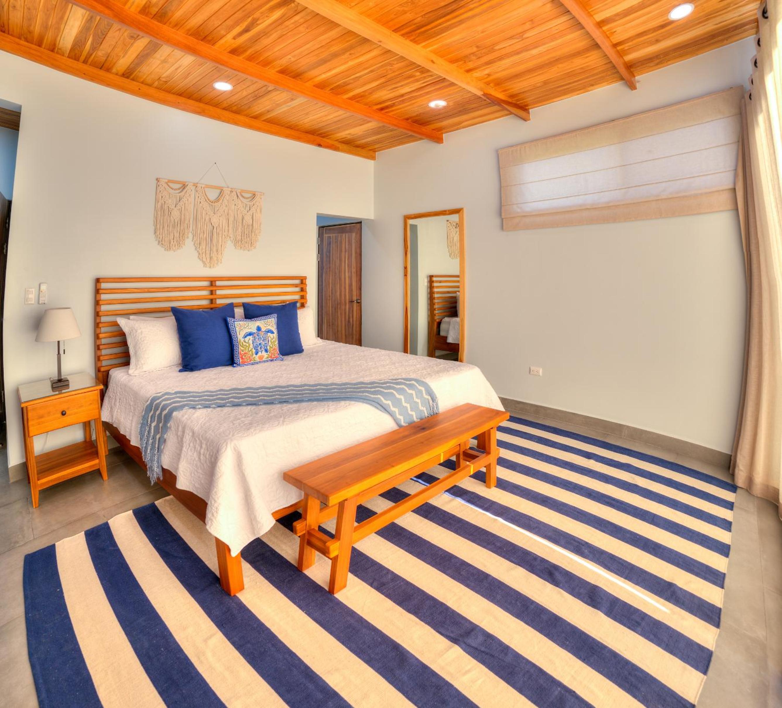 Casa Ojos Azules, Nosara. New Listing