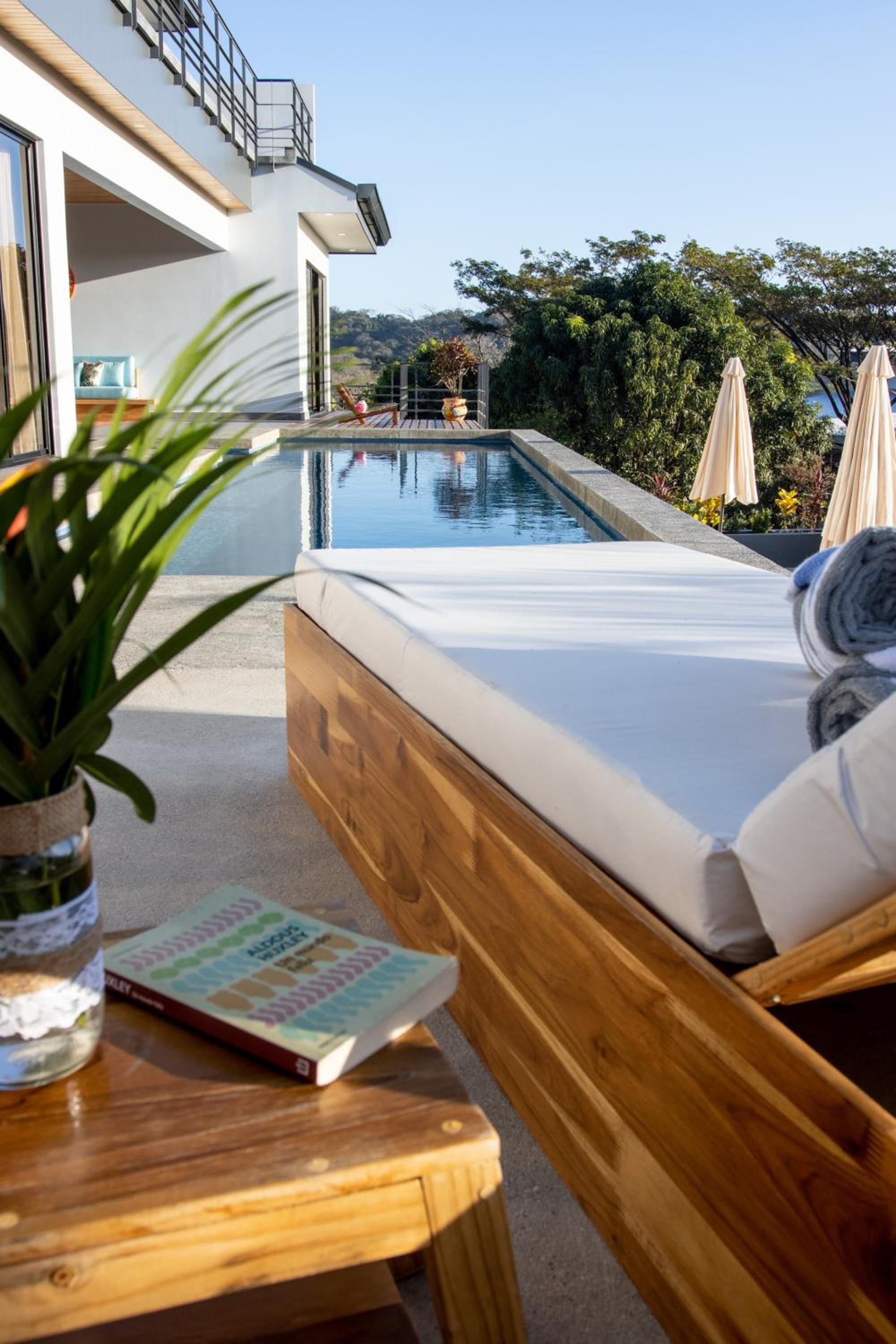 Casa Ojos Azules, Nosara. New Listing