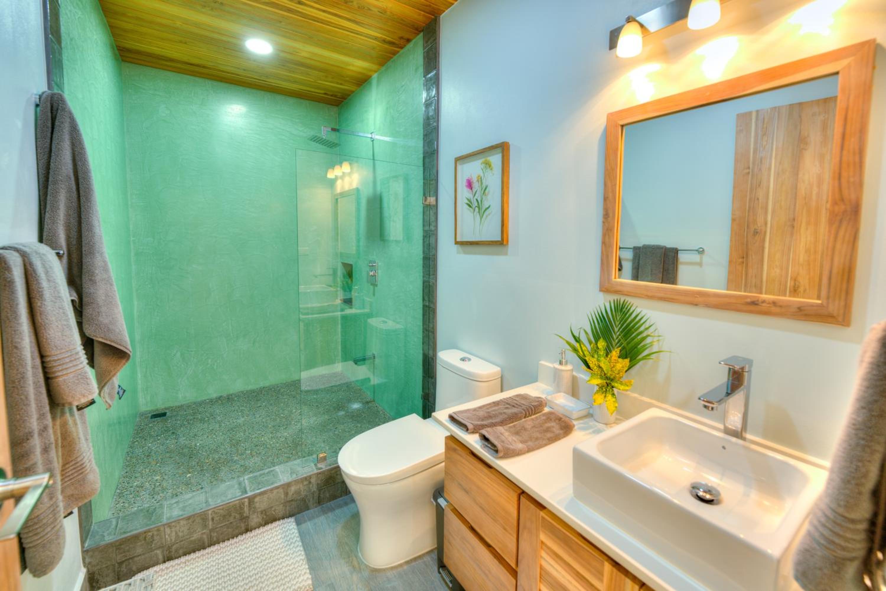 Casa Ojos Azules, Nosara. New Listing