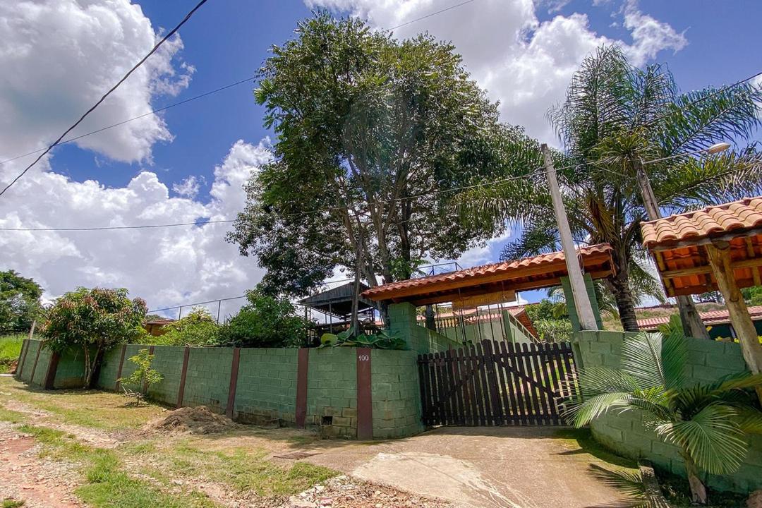 Chacara com churrasq, piscina e lazer - Socorro SP
