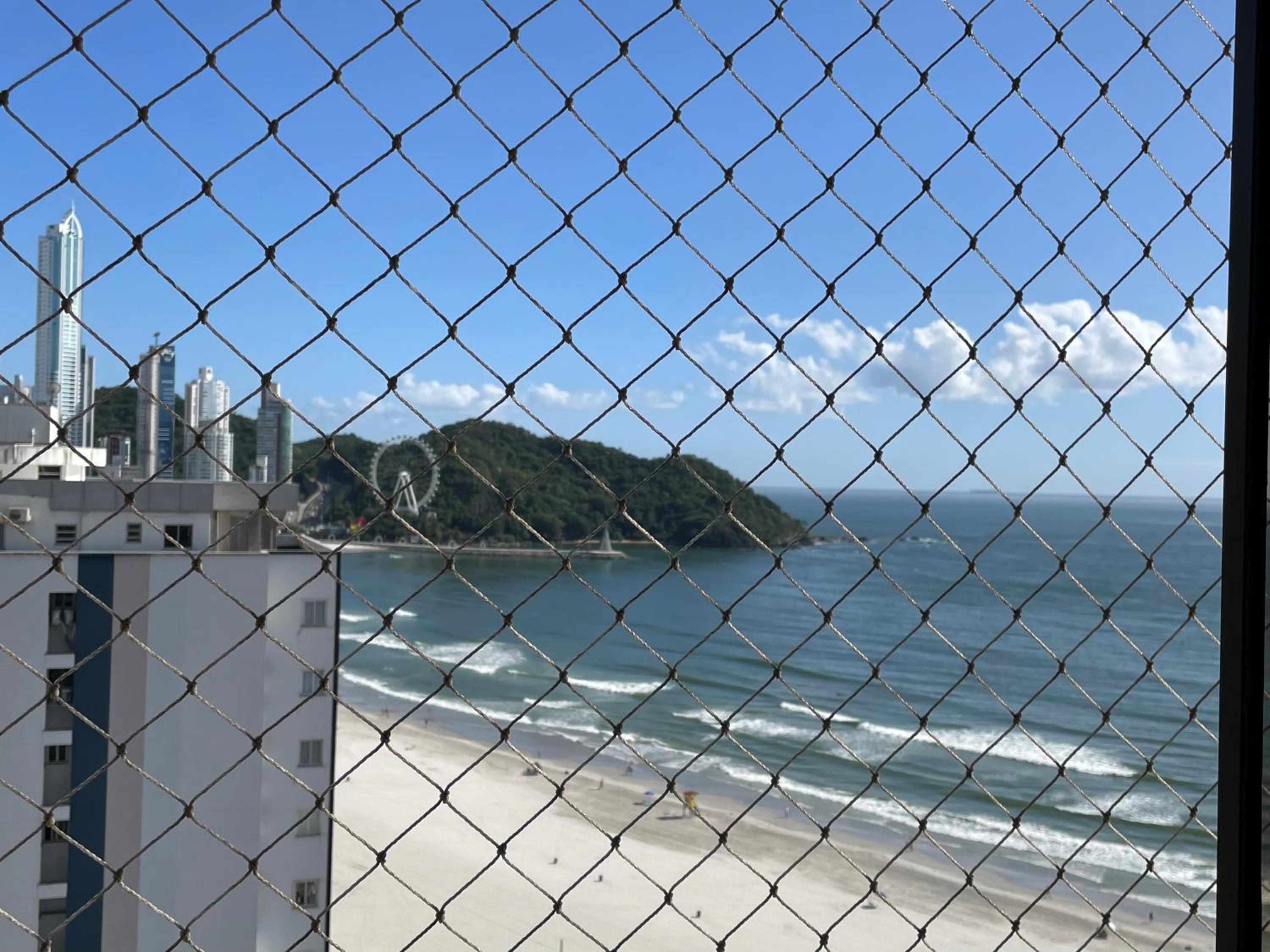 Apto Pé na Areia com Linda Vista da Roda Gigante