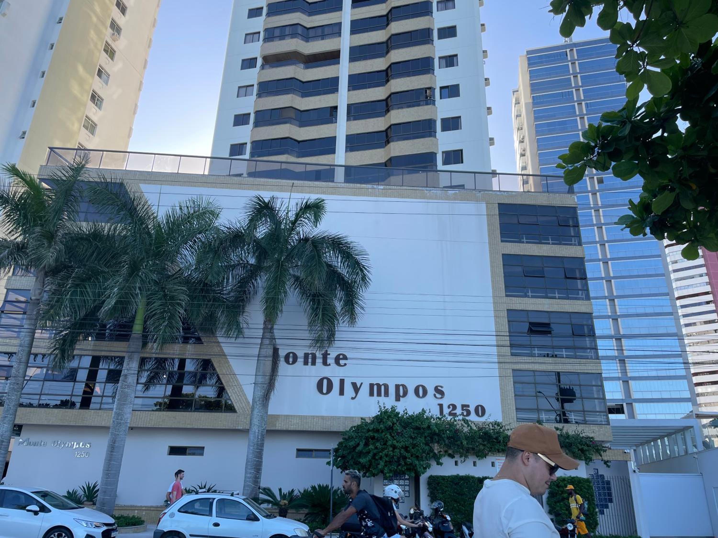 Apto Pé na Areia com Linda Vista da Roda Gigante