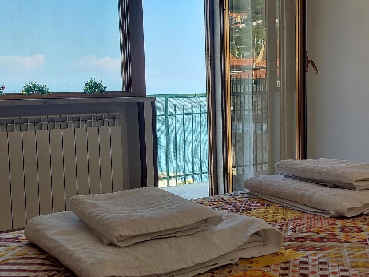 Mira Amalfi