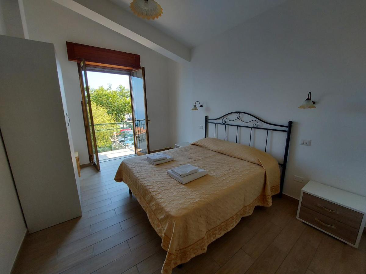 Mira Amalfi