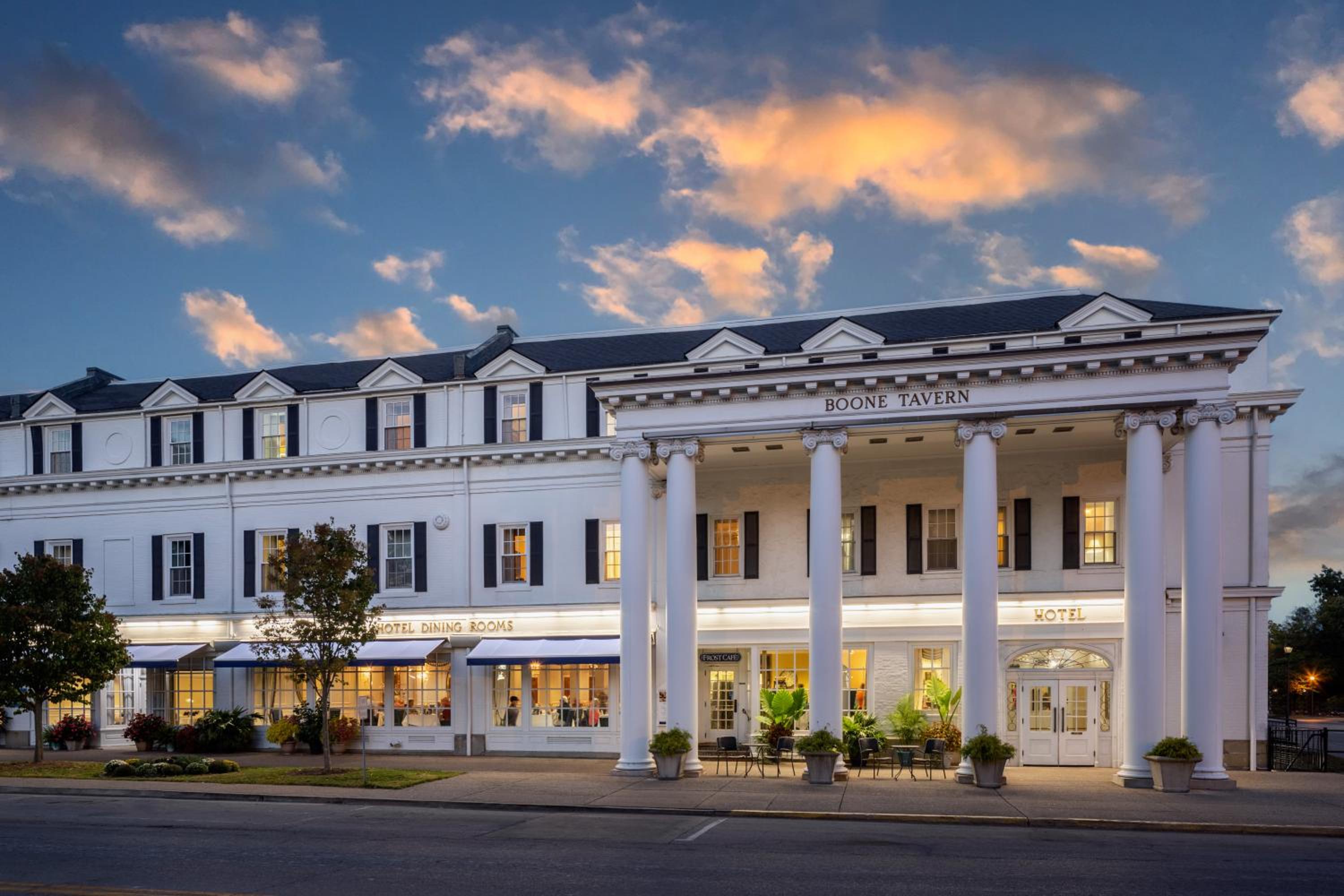 Richmond Vacations - Historic Boone Tavern - Property Image 1