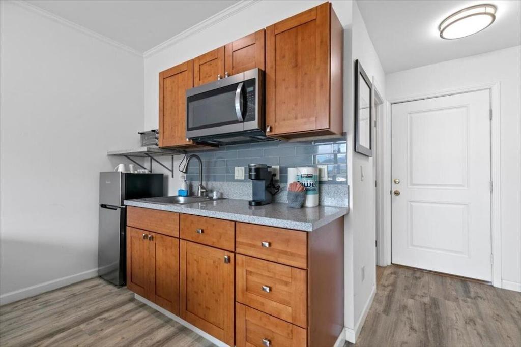 Unit 9 Waena Inn Newly Renovated Maui Private Suite view 4