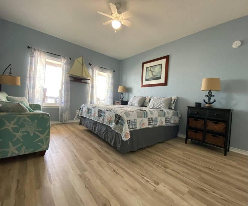 Beach House with Ocean view view 5