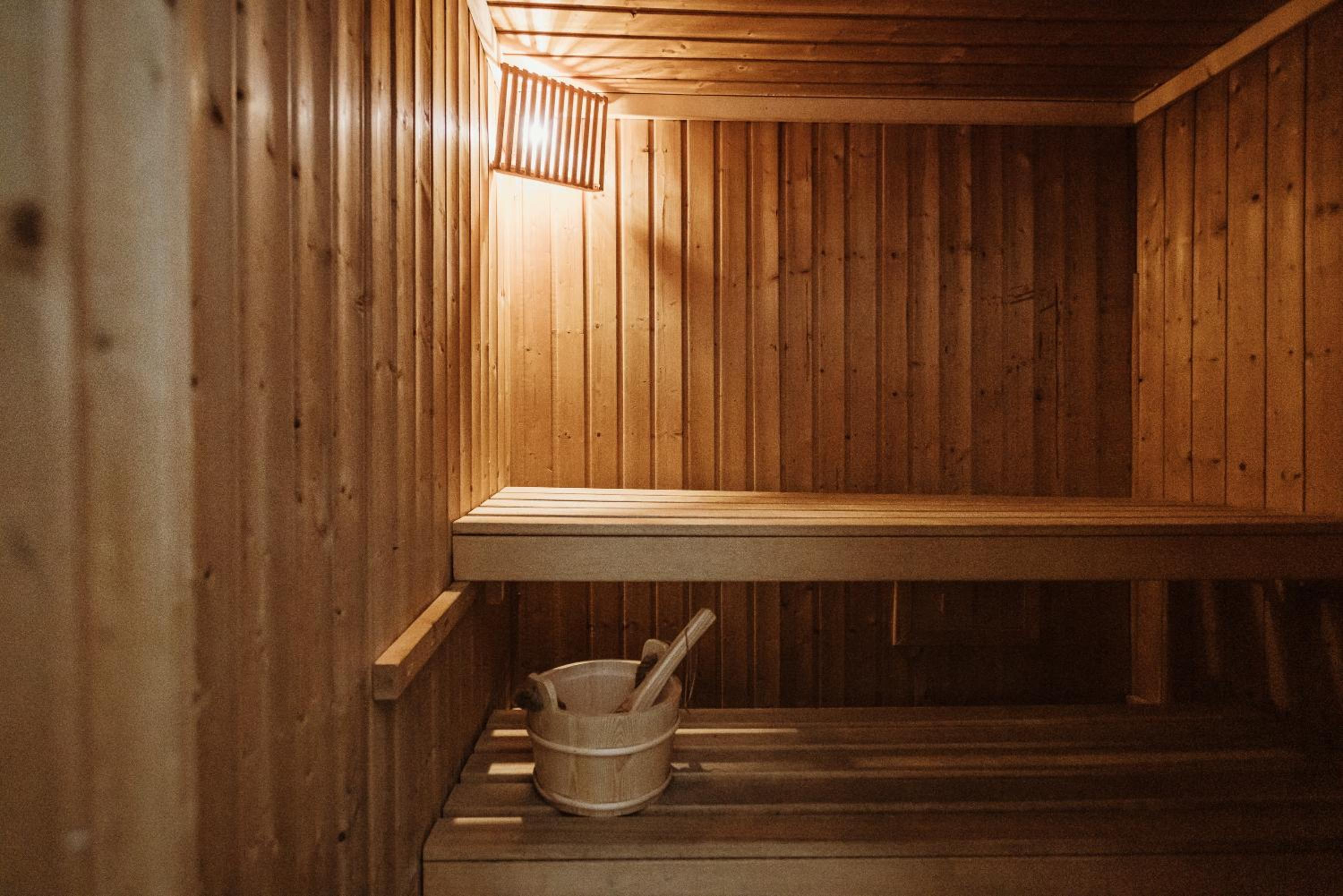 Harzchalet an der Brockenbahn 2A 2B