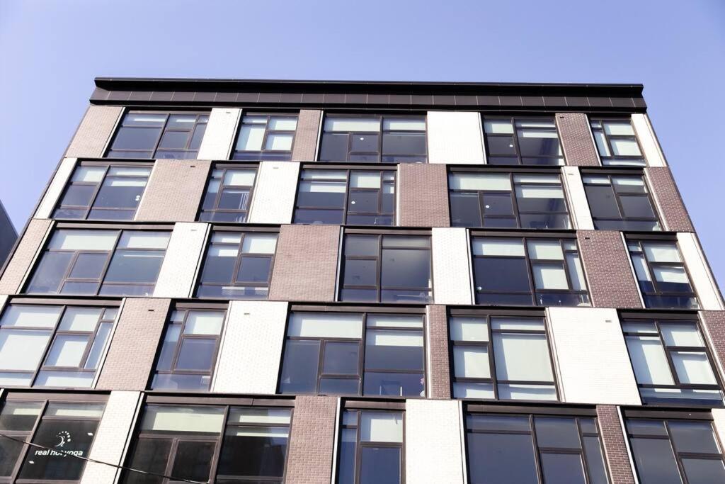 Dharma Home Suites Hoboken, photo 36
