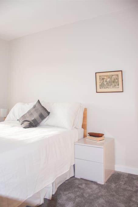 2 bed 2 bath Apartment with Canal View